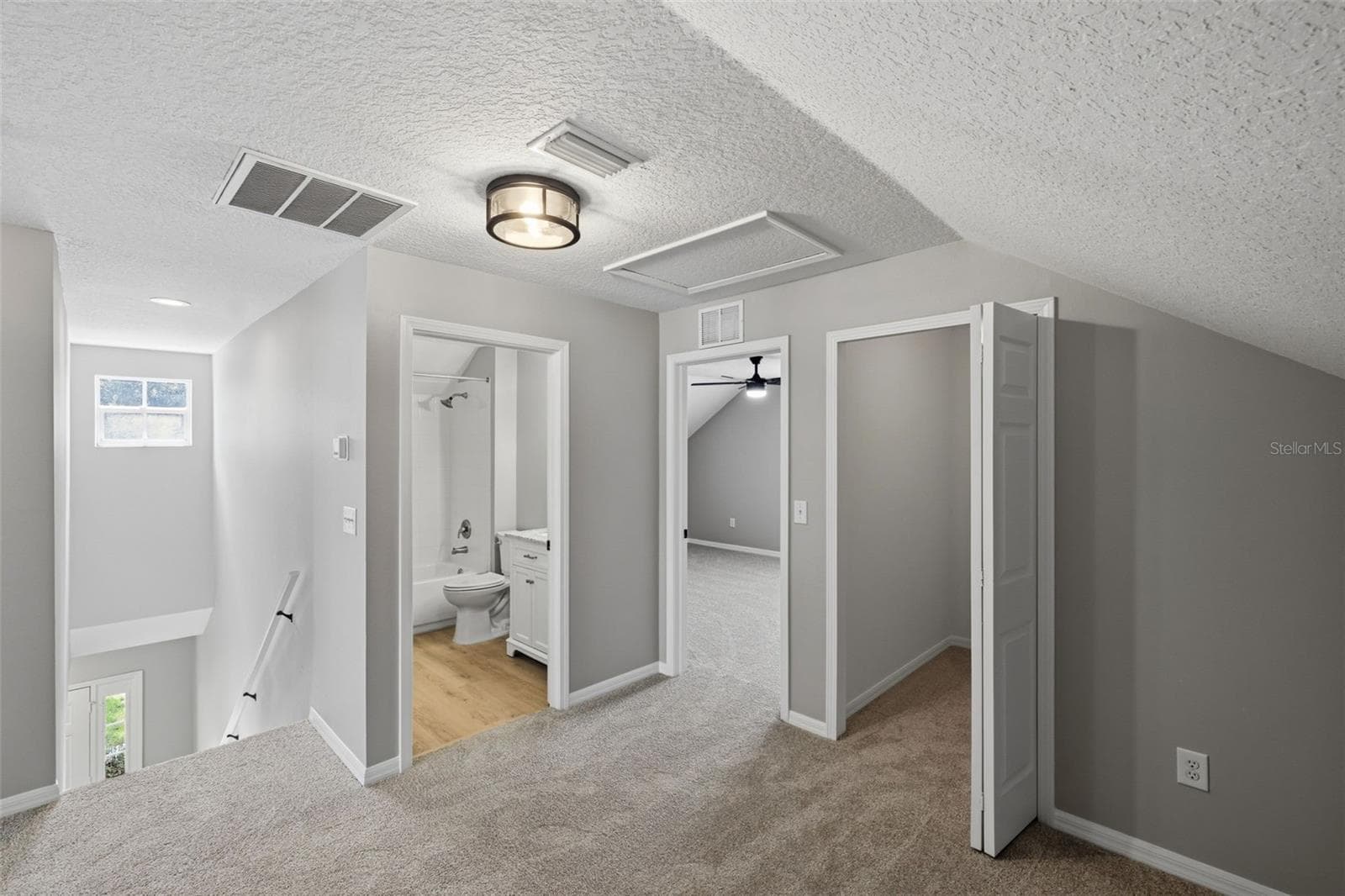 Single Family Residence at 16316 BRIDGECROSSING DR, LITHIA, photo 13 of 25