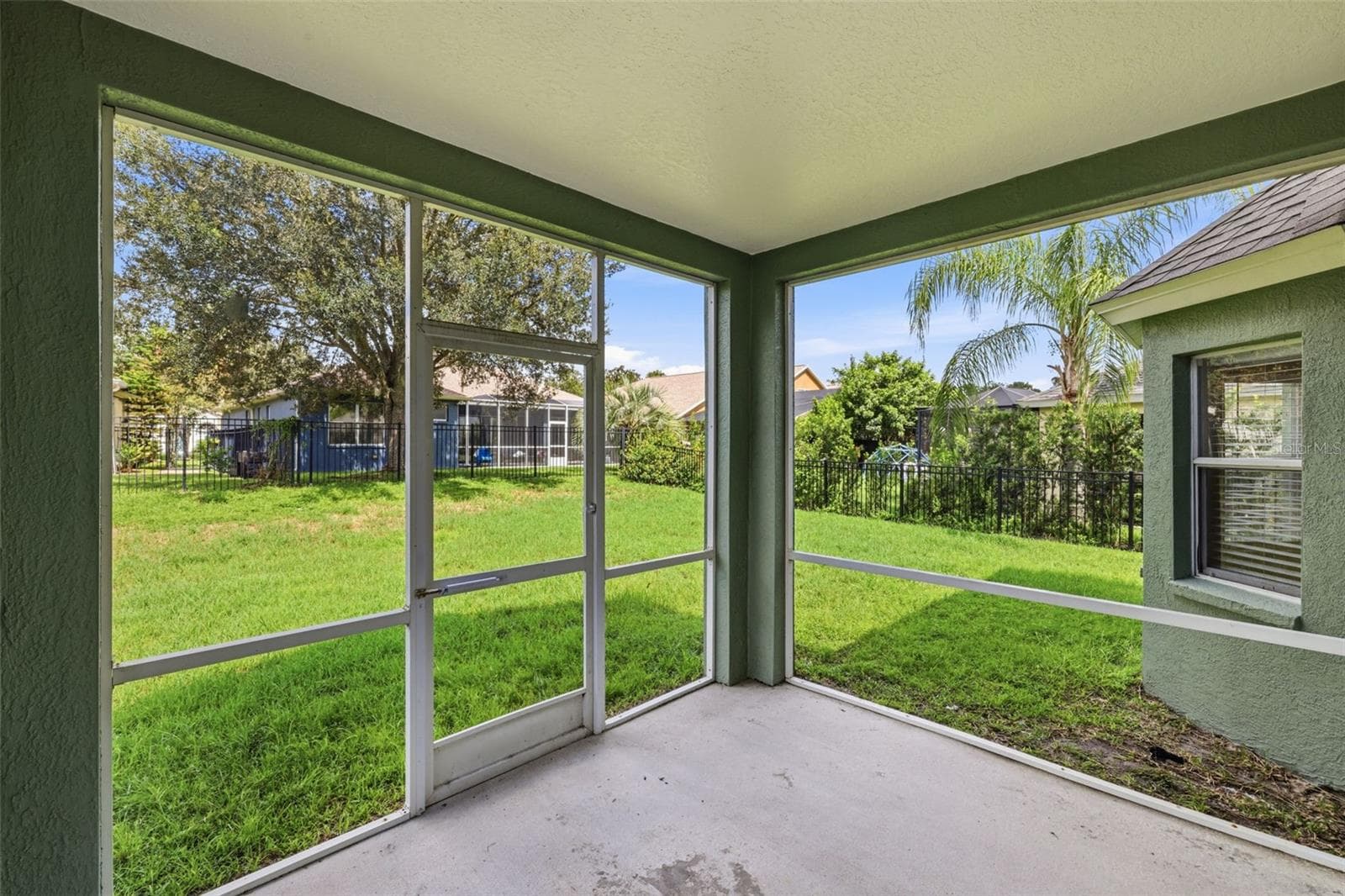 Single Family Residence at 16316 BRIDGECROSSING DR, LITHIA, photo 22 of 25