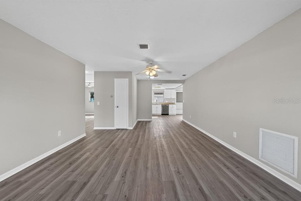 Condominium at 8265 VENDOME BLVD N, PINELLAS PARK, photo 5 of 37