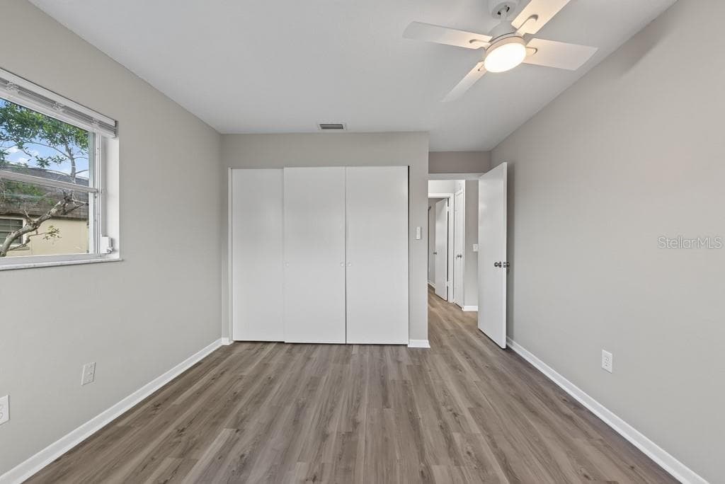 Condominium at 8265 VENDOME BLVD N, PINELLAS PARK, photo 27 of 37