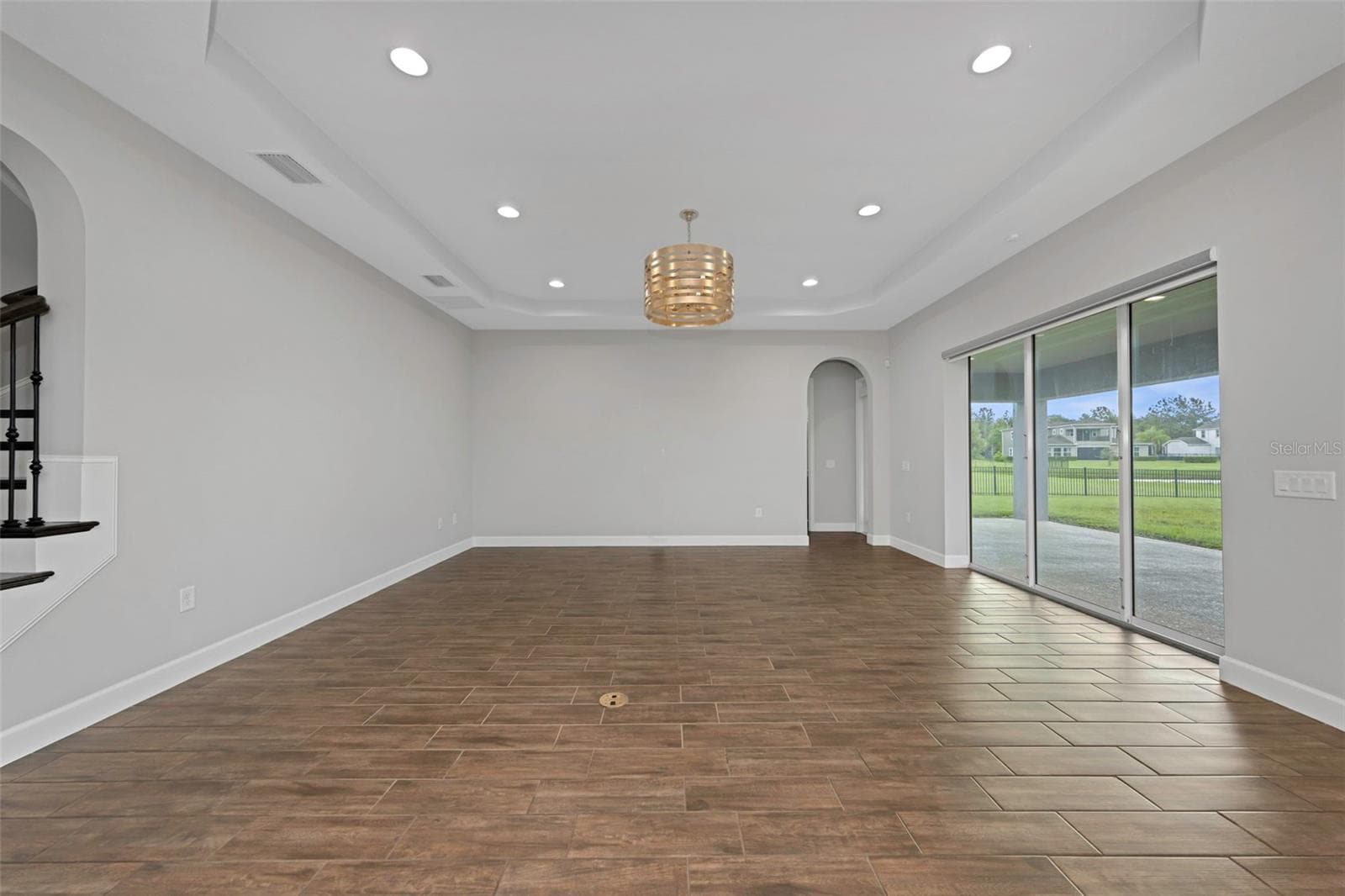 Living room/Family room - 17807 HOWSMOOR PL, LUTZ