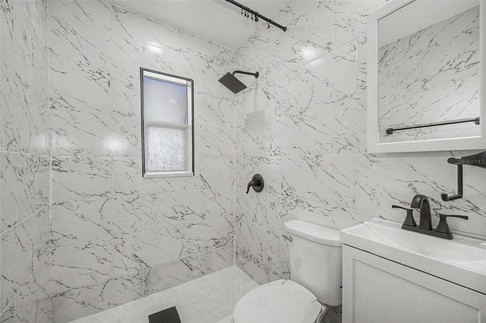 Bathroom - 1001 QUEEN ST S, ST PETERSBURG