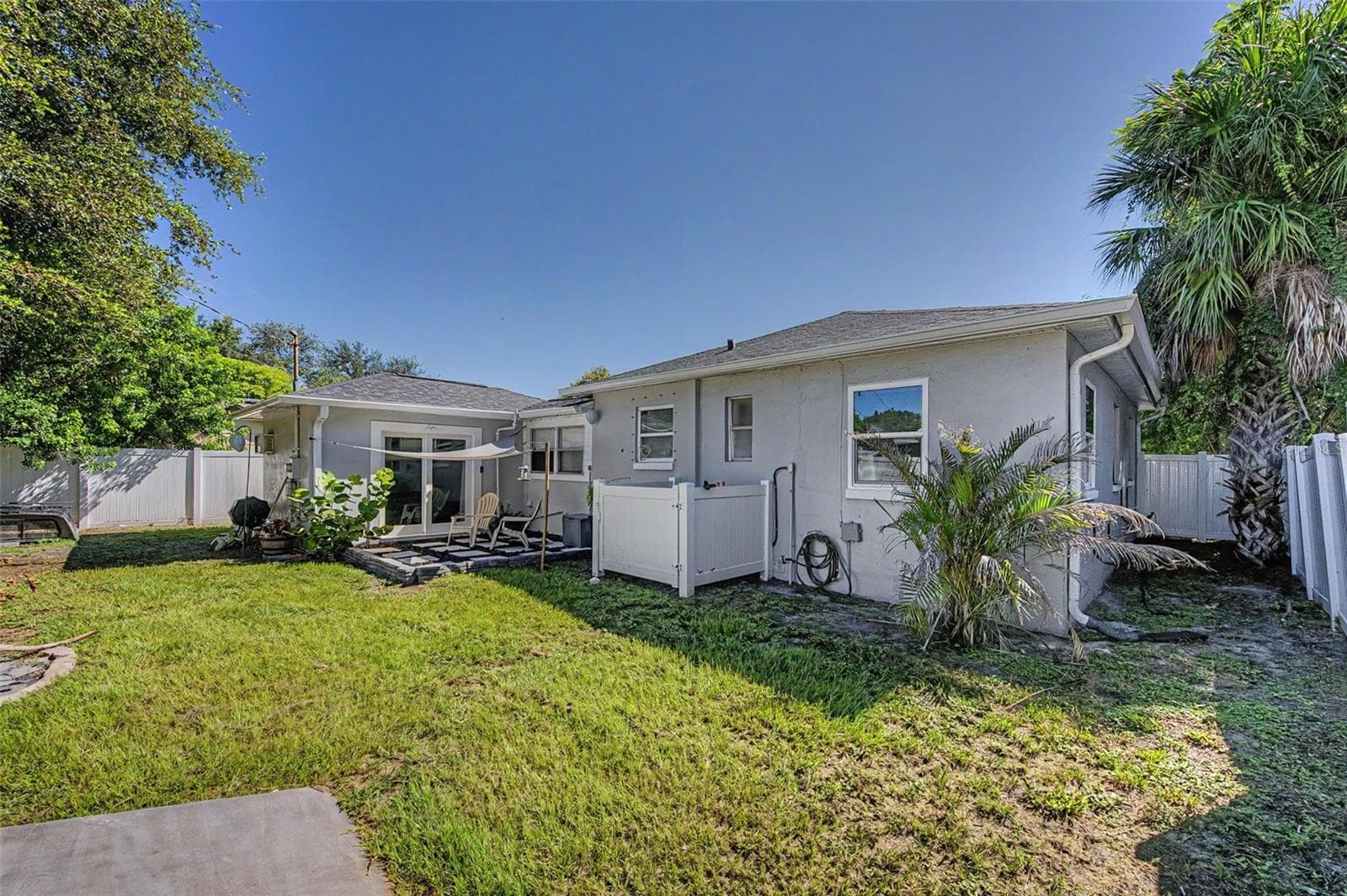 Single Family Residence at 1001 QUEEN ST S, ST PETERSBURG, photo 20 of 25