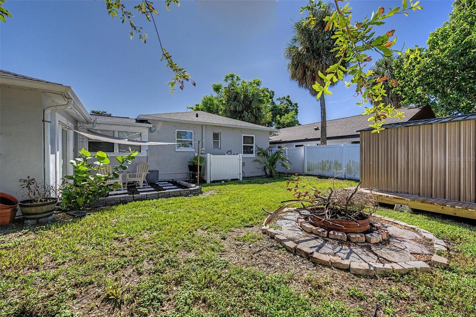 Single Family Residence at 1001 QUEEN ST S, ST PETERSBURG, photo 21 of 25