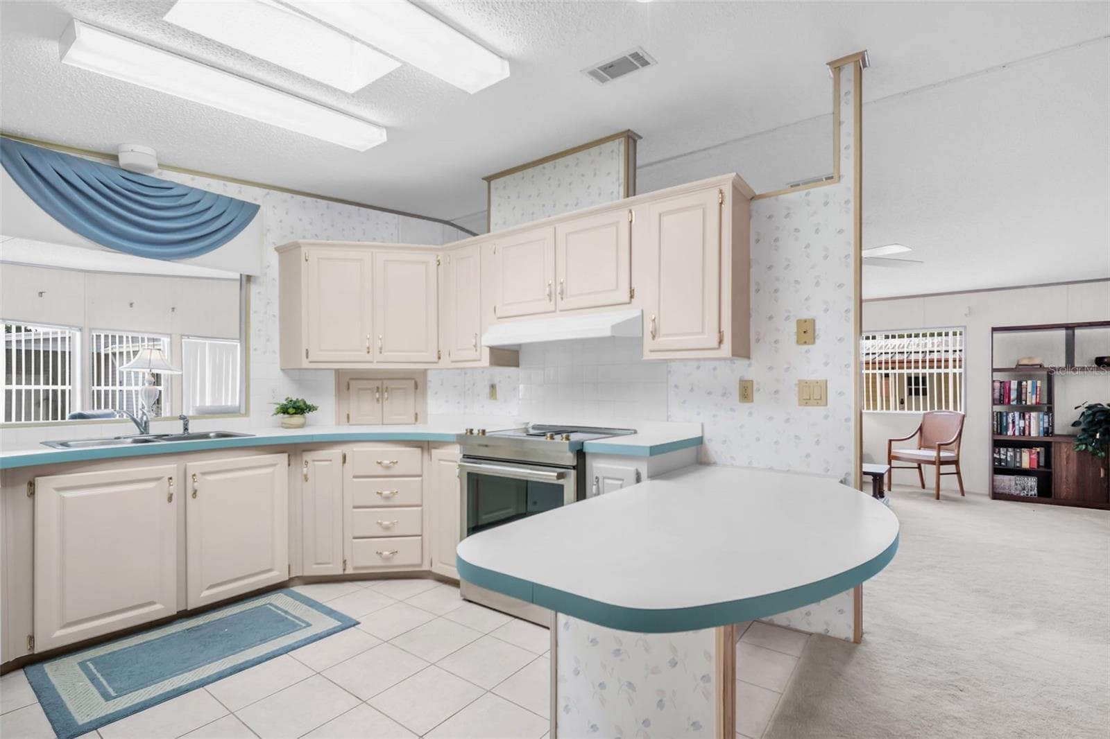 kitchen - 428 PELICAN DR S, OLDSMAR