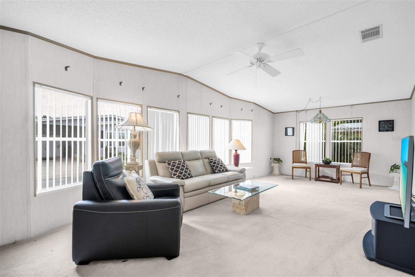 Family Room - 428 PELICAN DR S, OLDSMAR