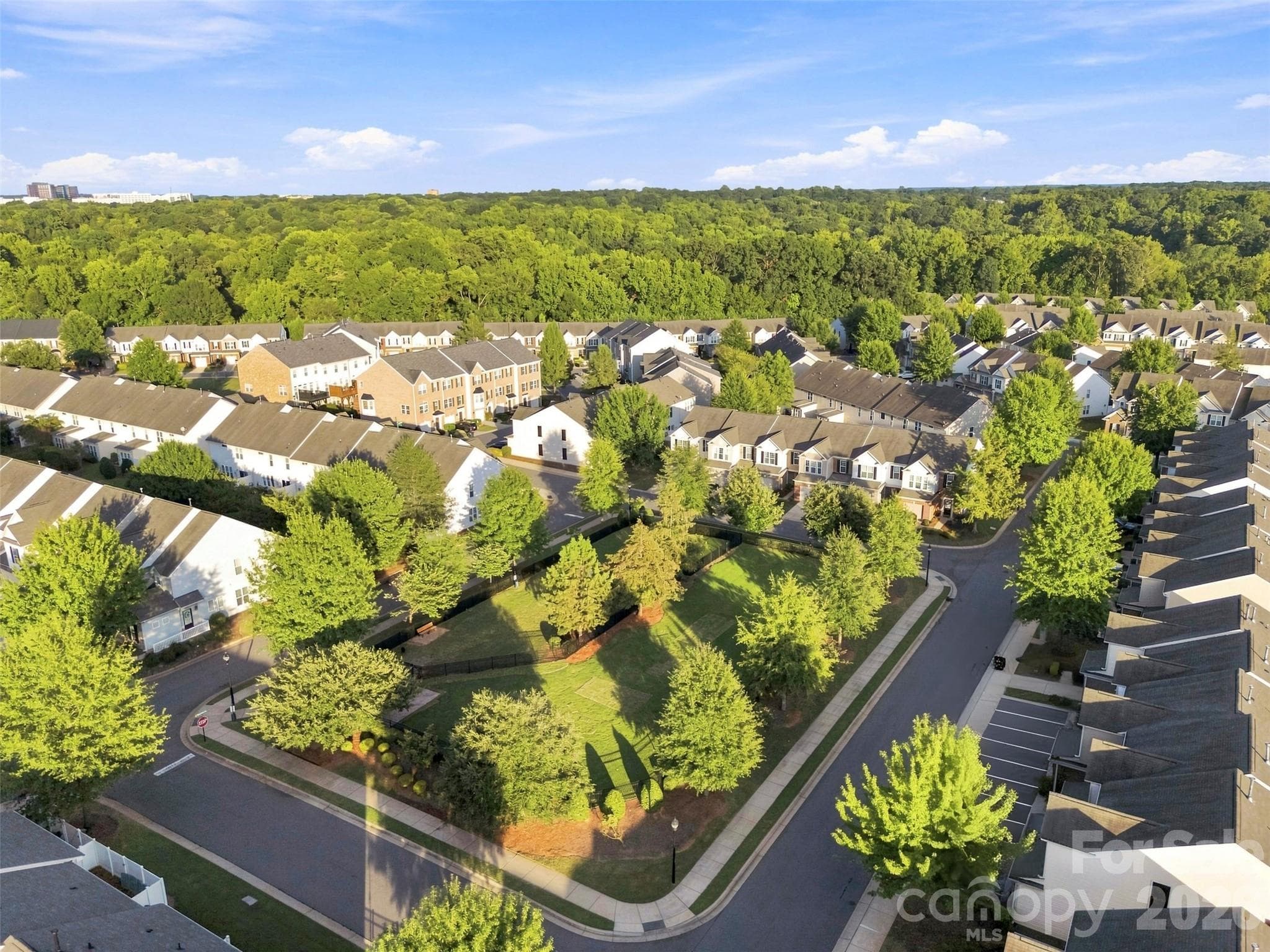 Condominium at 6605 Central Pacific Avenue, Charlotte, photo 28 of 29