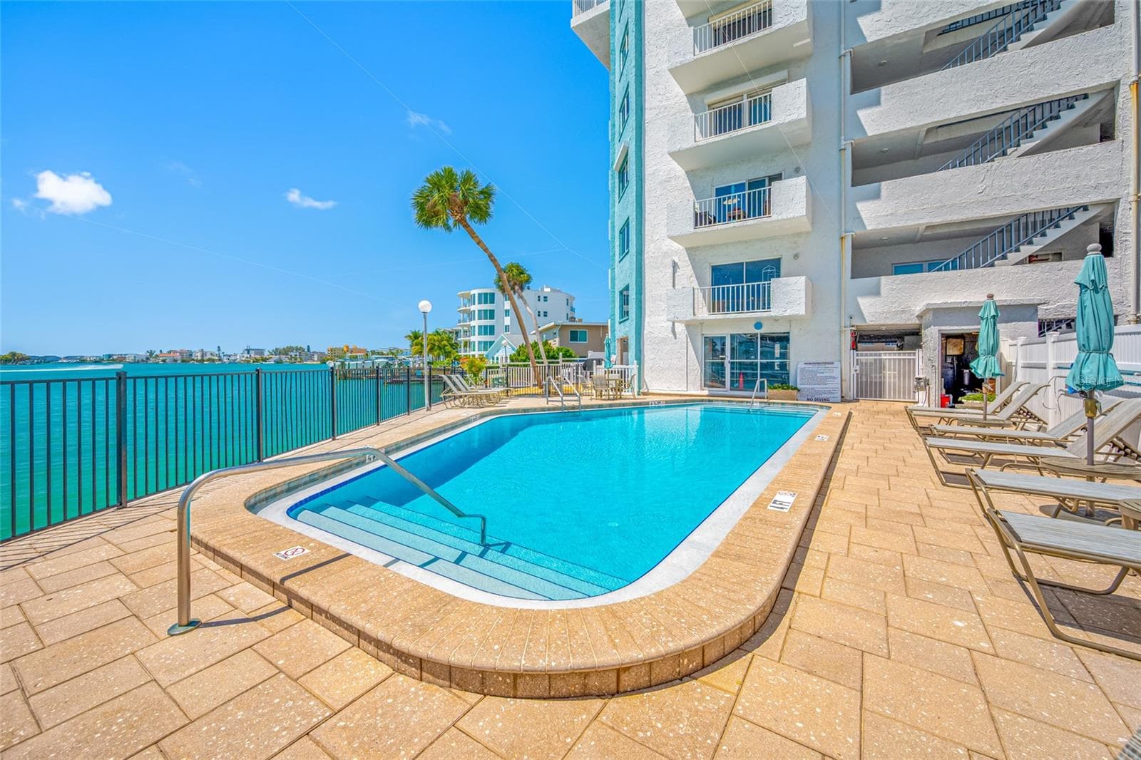 Condominium at 285 107 AVE #306, TREASURE ISLAND, photo 3 of 36