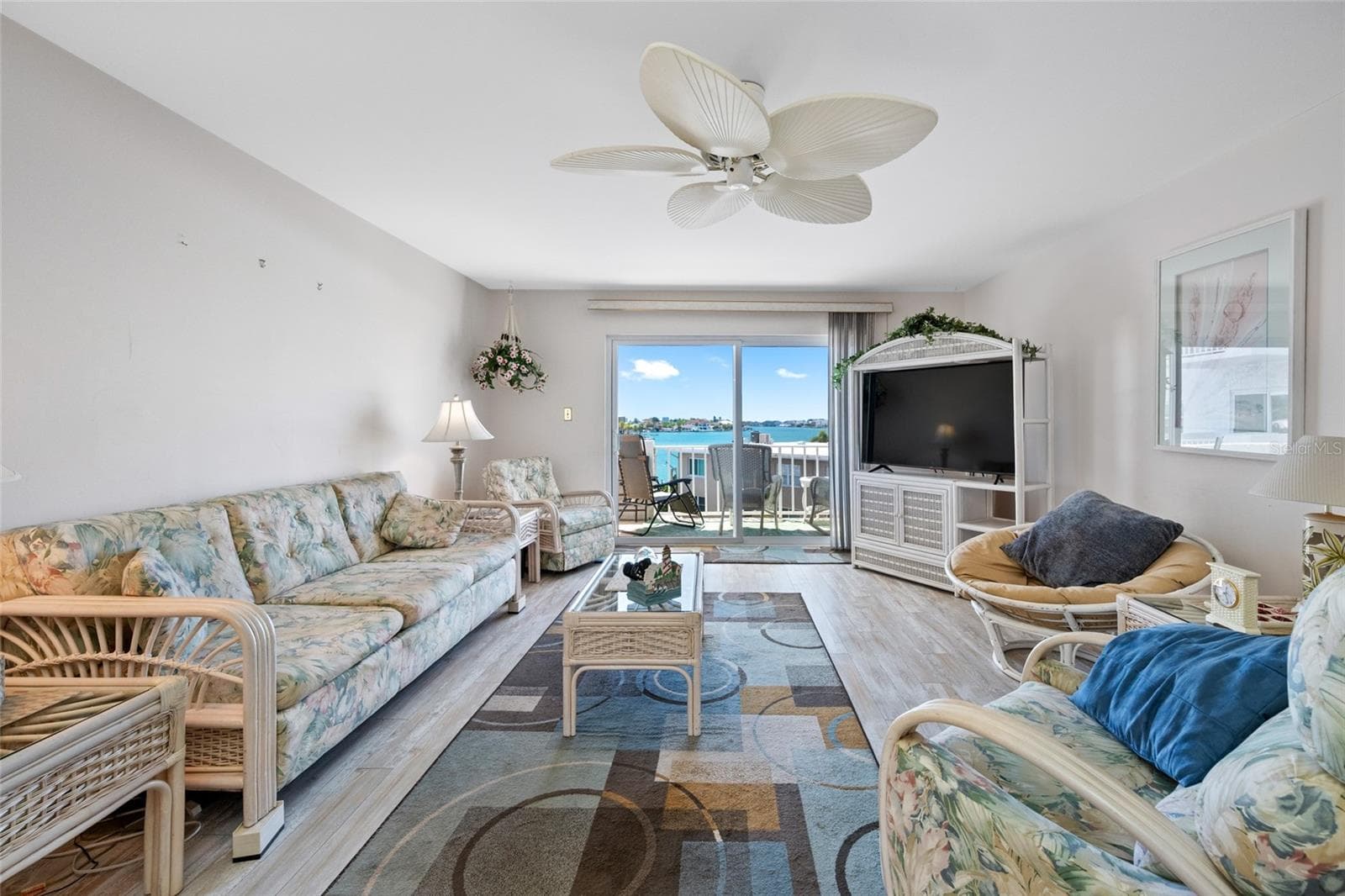 Condominium at 285 107 AVE #306, TREASURE ISLAND, photo 6 of 36