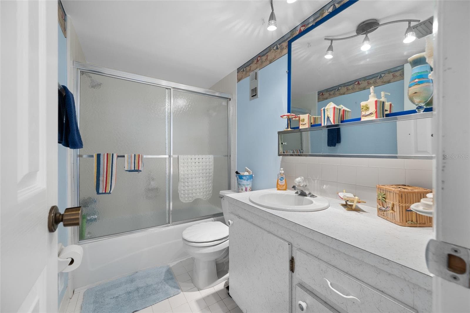 Condominium at 285 107 AVE #306, TREASURE ISLAND, photo 18 of 36