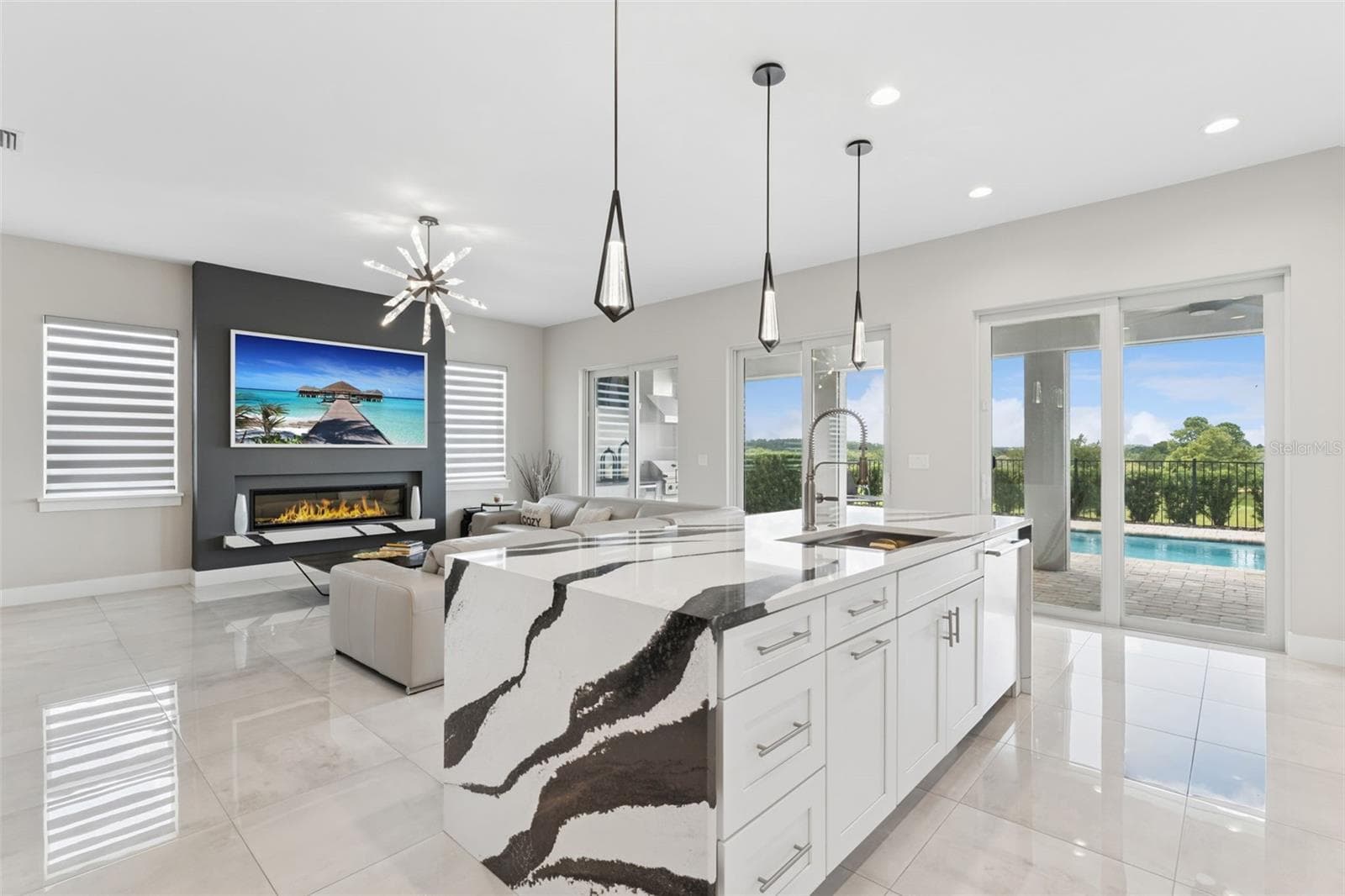 Single Family Residence at 16020 TRIVOLI CIR, MONTVERDE, photo 8 of 61