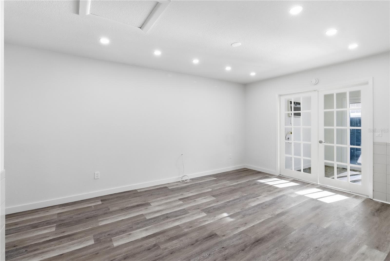 Townhouse at 2302 BARBADOS DR, WINTER PARK, photo 15 of 35