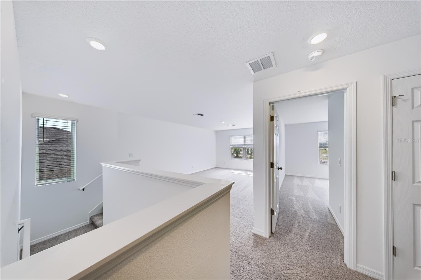 Upstairs - 704 FARFIELDS ST, DELAND