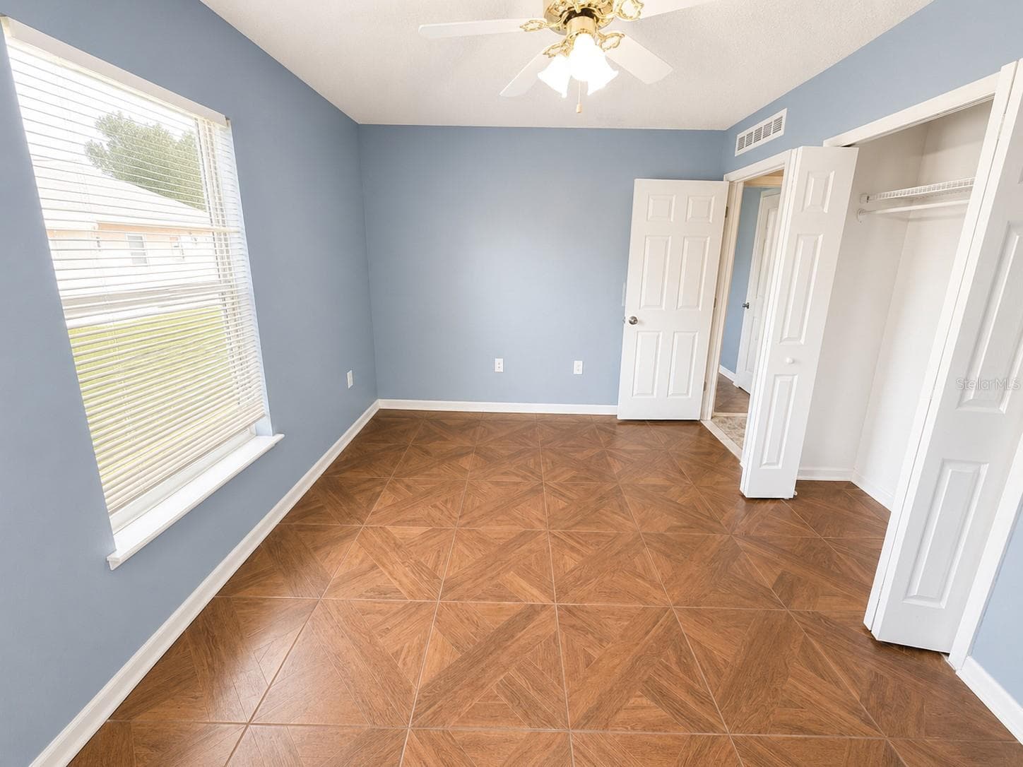 Single Family Residence at 309 ALEGRIANO CT, KISSIMMEE, photo 14 of 16