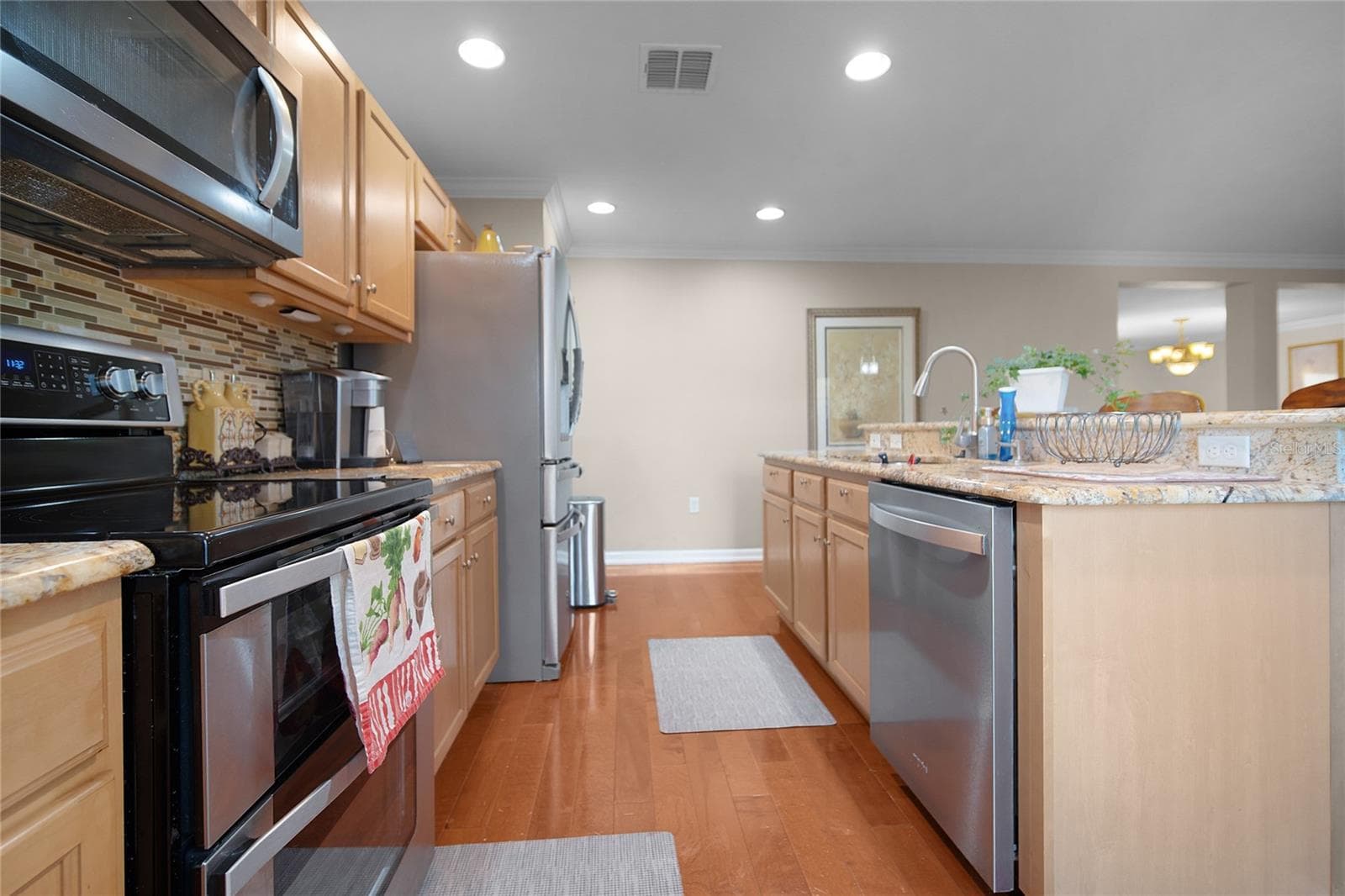 Single Family Residence at 2388 YELLOW GRASS CT, APOPKA, photo 14 of 36