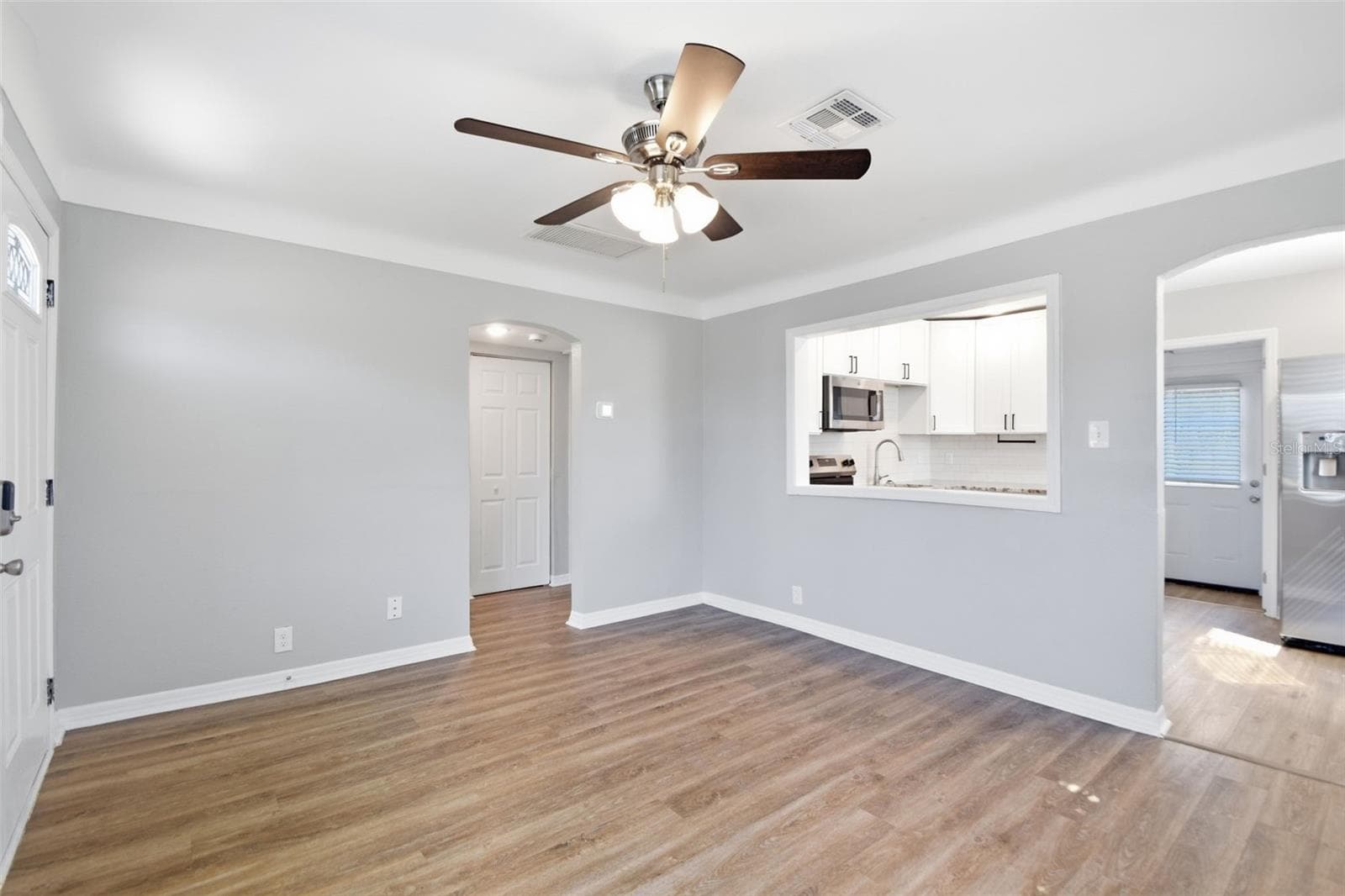 Single Family Residence at 833 61ST AVE NE, ST PETERSBURG, photo 12 of 42