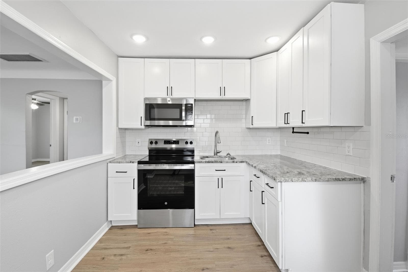 Single Family Residence at 833 61ST AVE NE, ST PETERSBURG, photo 16 of 42