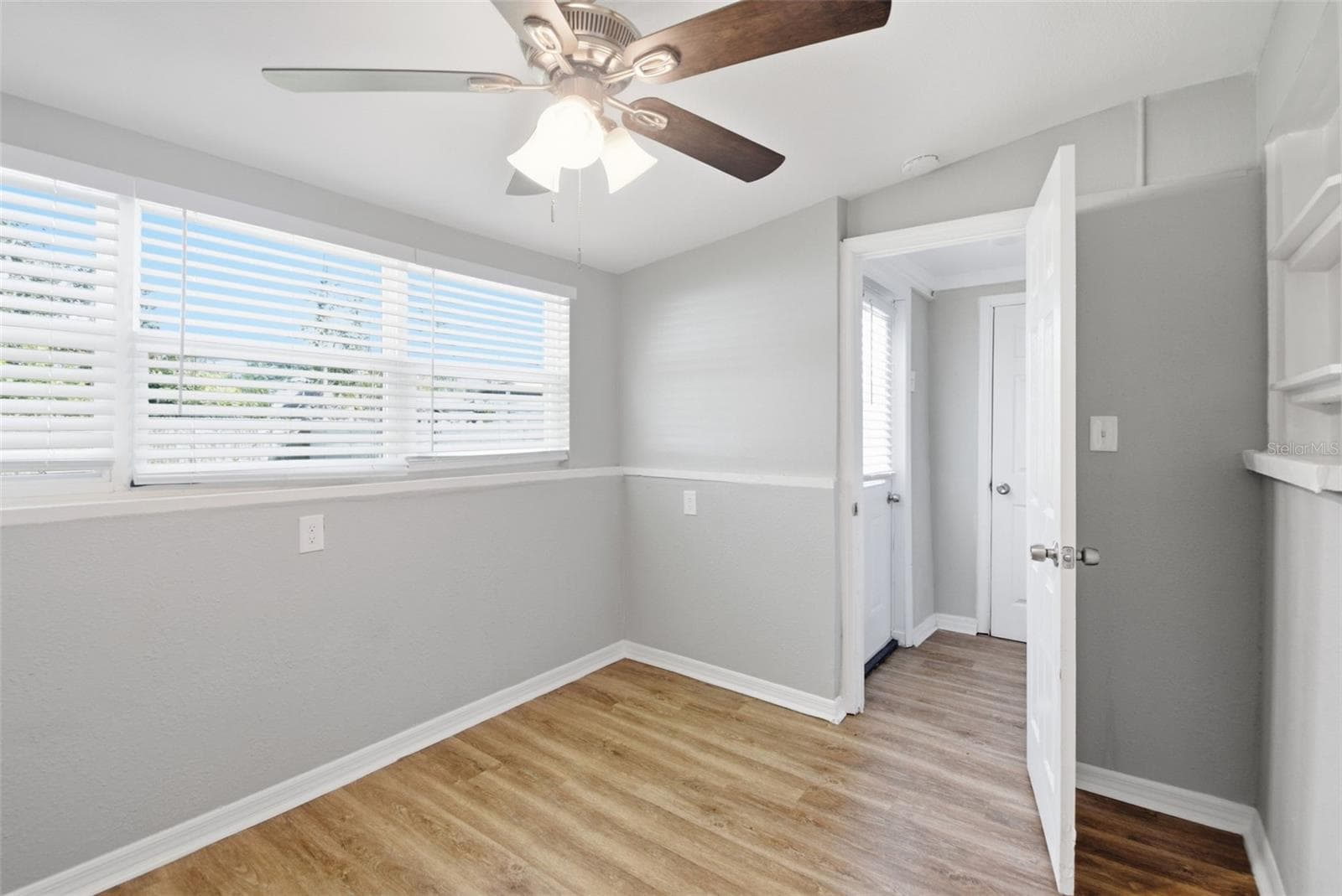 Single Family Residence at 833 61ST AVE NE, ST PETERSBURG, photo 22 of 42