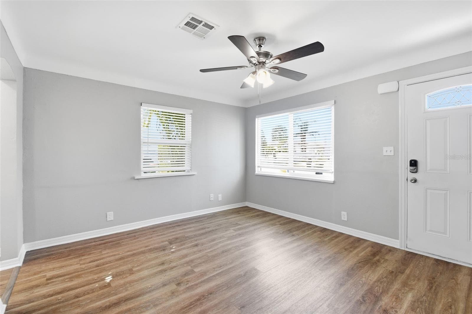 Single Family Residence at 833 61ST AVE NE, ST PETERSBURG, photo 32 of 42