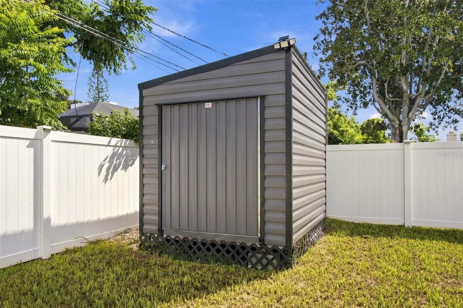 Single Family Residence at 936 LYNDHURST ST, DUNEDIN, photo 57 of 72