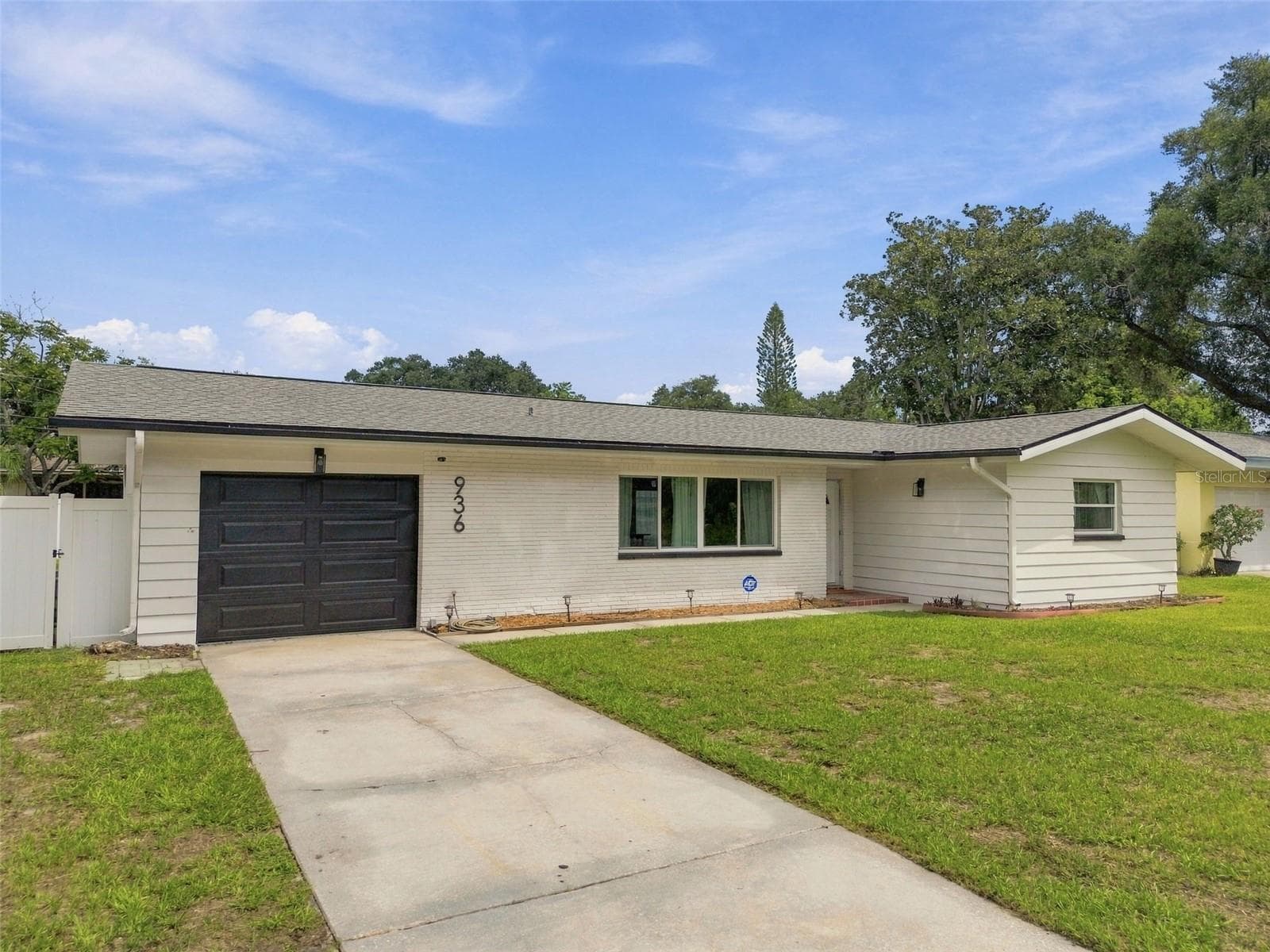 Single Family Residence at 936 LYNDHURST ST, DUNEDIN, photo 60 of 72