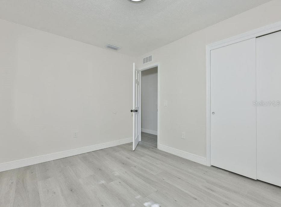 Single Family Residence at 614 HUNTINGTON ST, BRANDON, photo 31 of 42