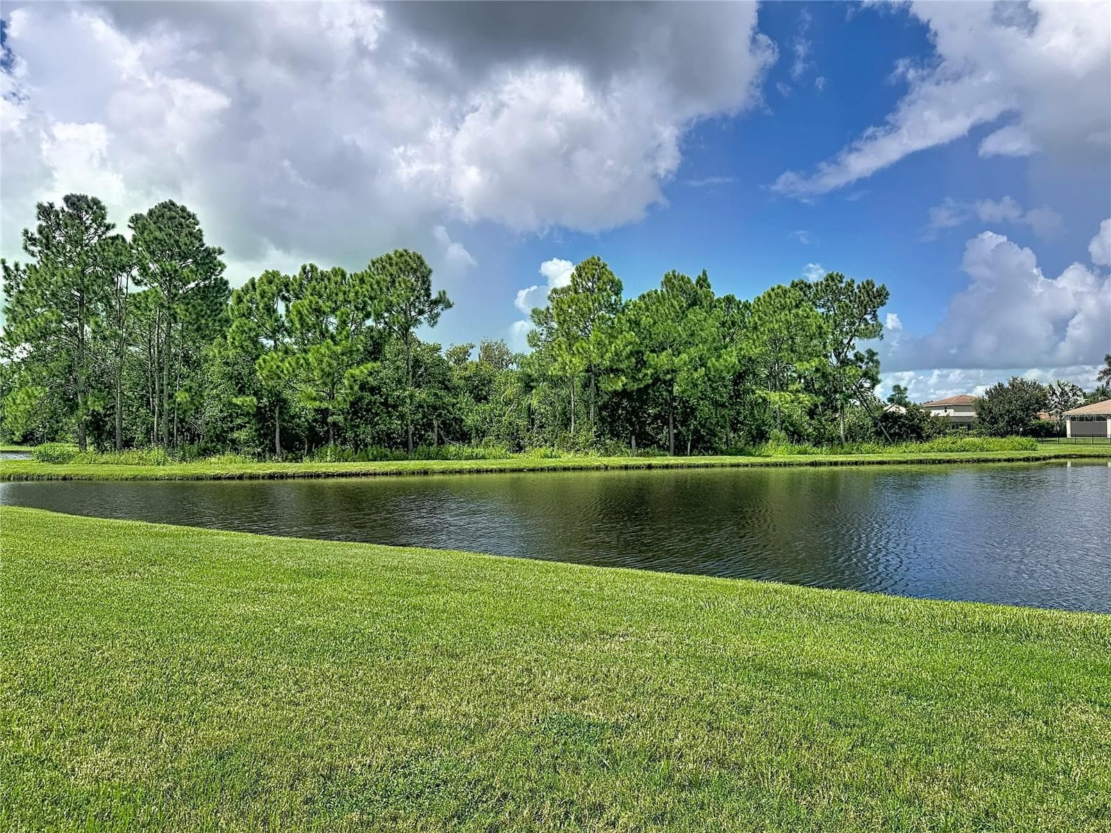 Private Backyard Oasis - 210 166TH ST NE, BRADENTON