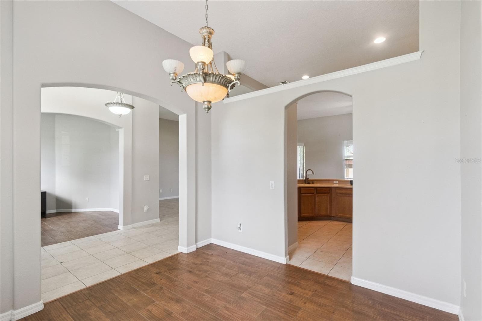 Single Family Residence at 2600 HOLLOW LN, LEESBURG, photo 6 of 33