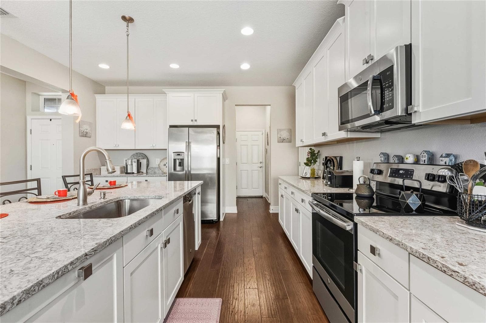 Townhouse at 30263 SOUTHWELL LN, WESLEY CHAPEL, photo 13 of 55