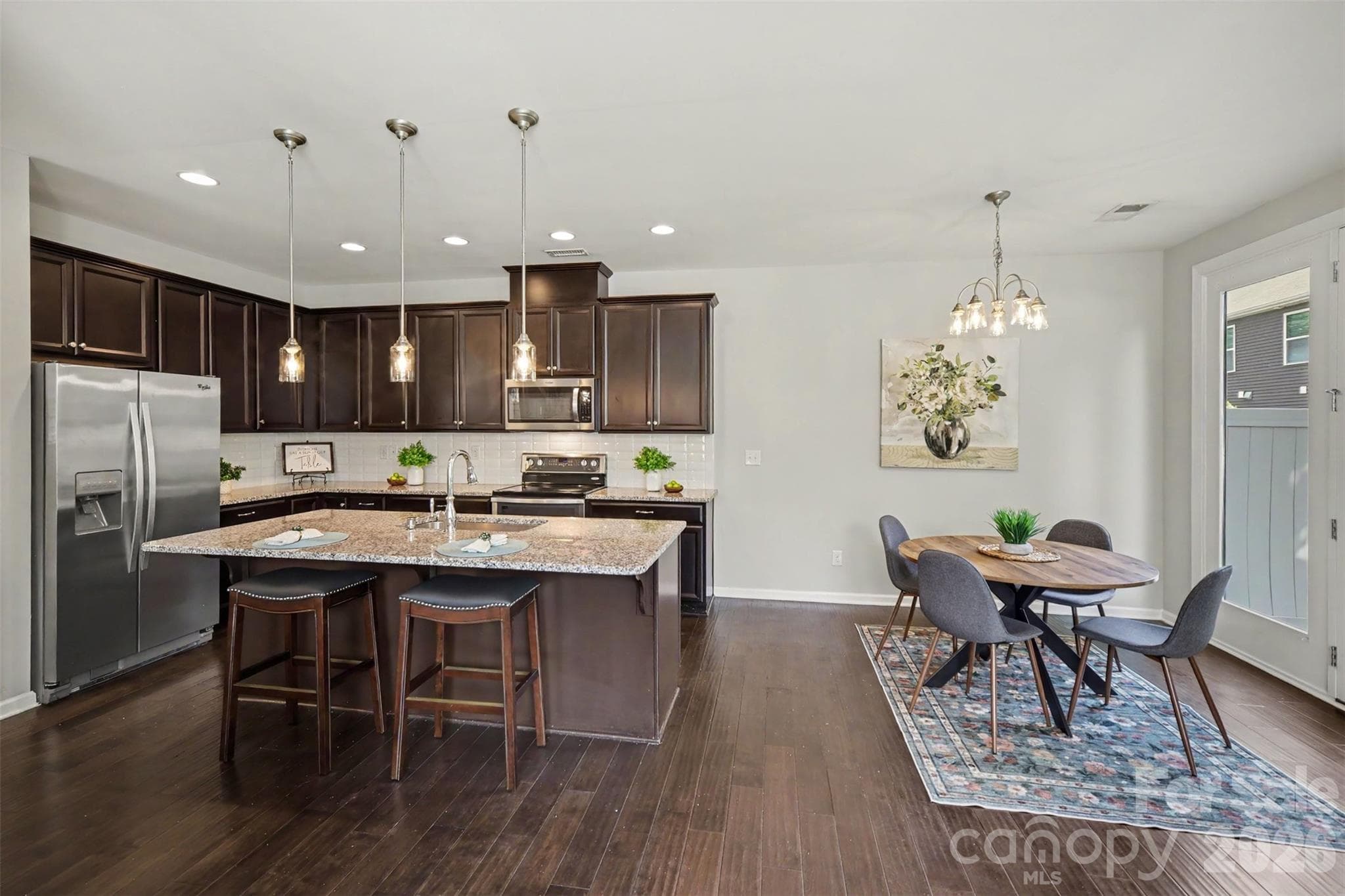 Spacious kitchen with island - 824 Ayrshire Avenue, Fort Mill