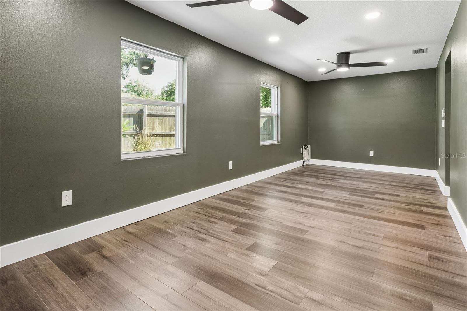 Single Family Residence at 10420 N HAMNER AVE, TAMPA, photo 21 of 29