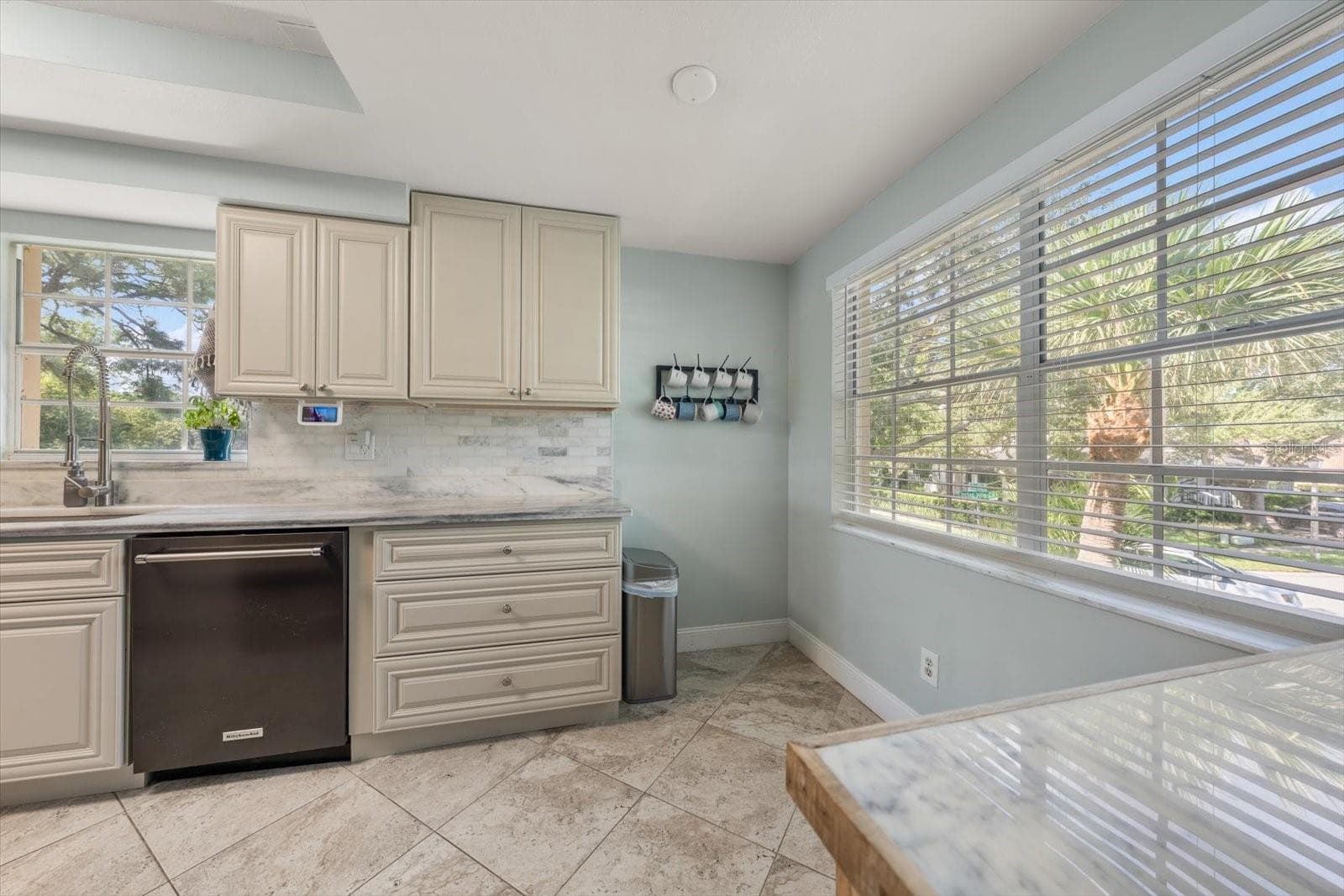 Condominium at 10811 INDIAN HILLS CT #42, SEMINOLE, photo 13 of 33