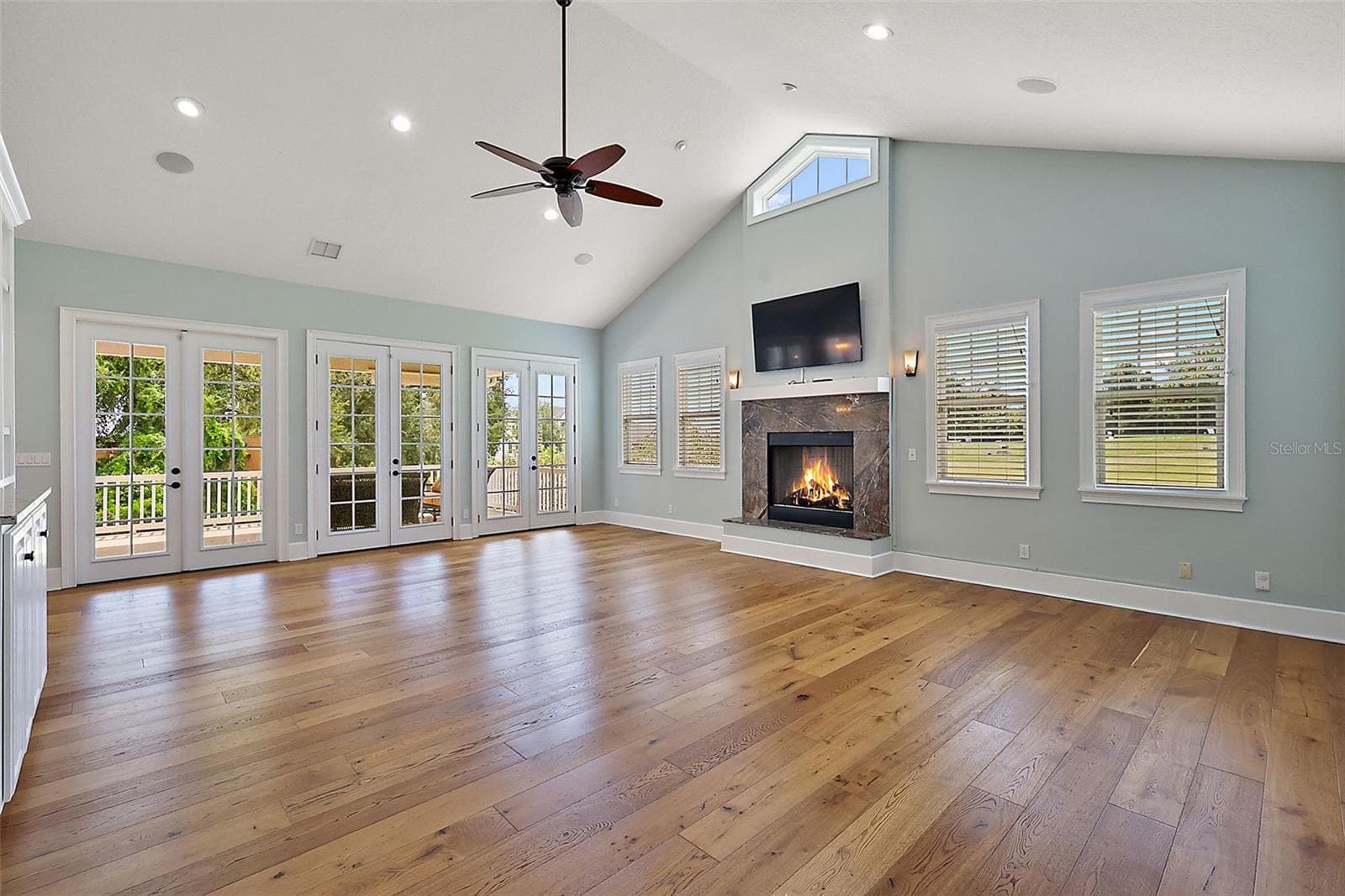 Single Family Residence at 580 W 10TH AVE, MOUNT DORA, photo 15 of 100
