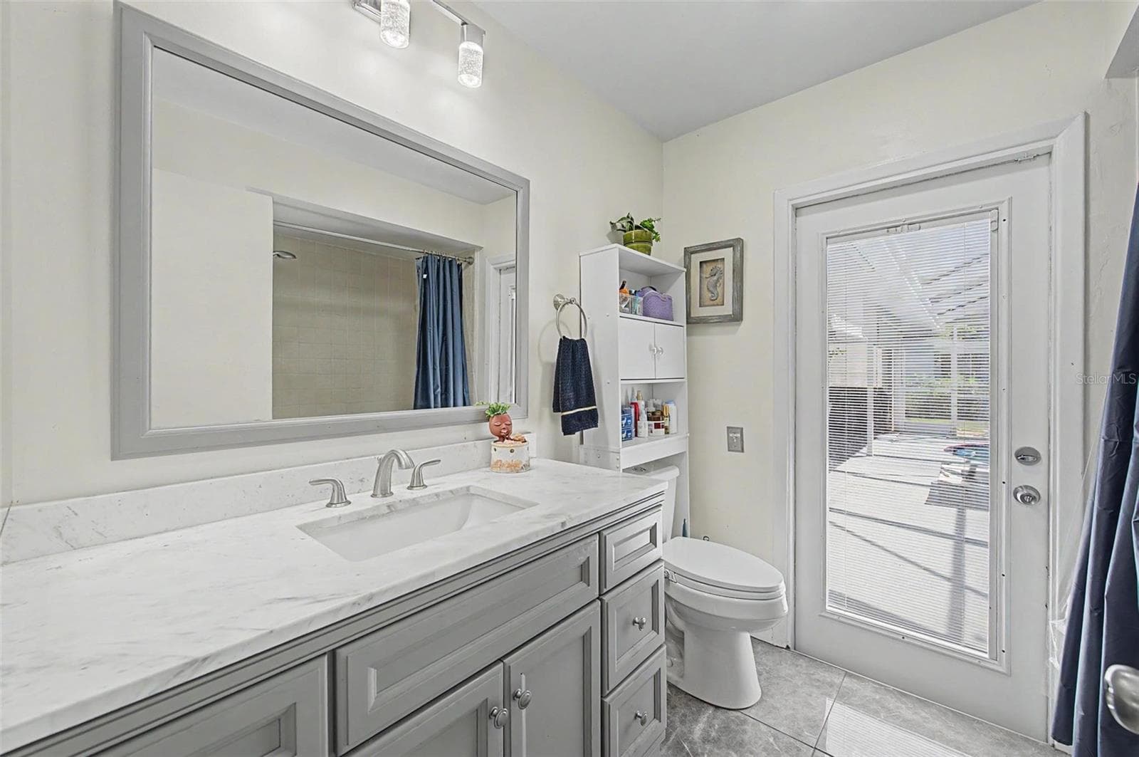 Community bathroom / Pool Bathroom - 8612 BRAXTON DR, HUDSON