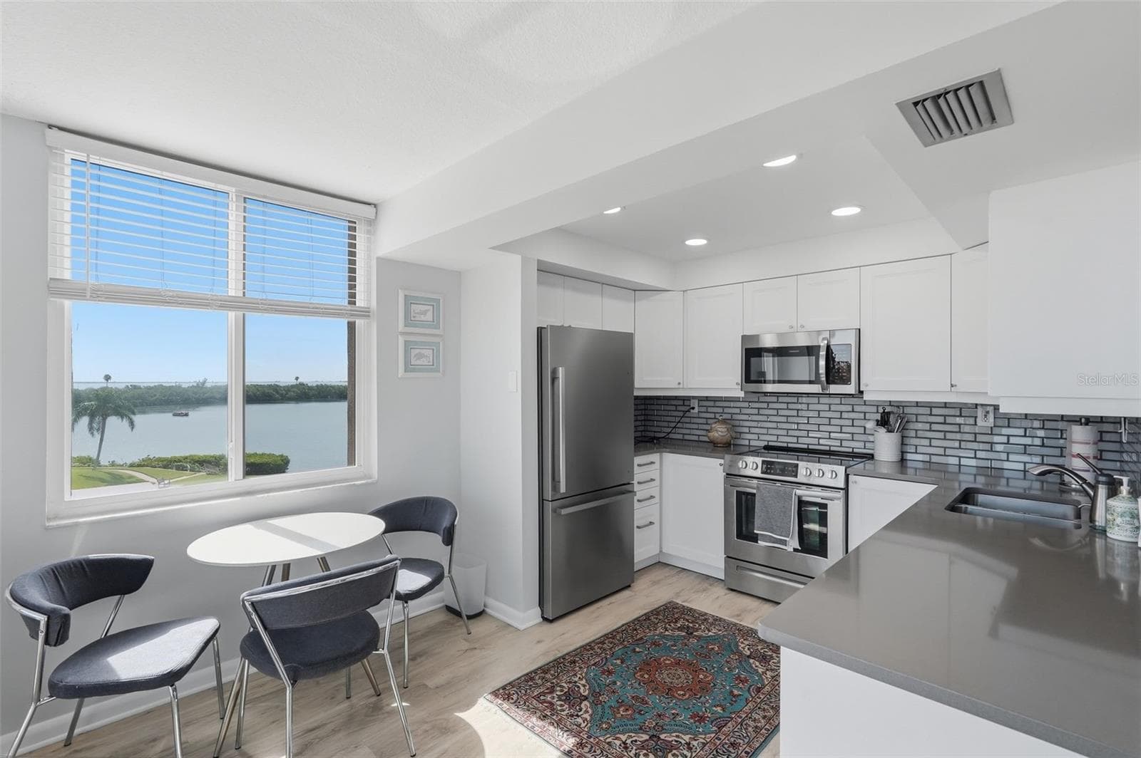 Condominium at 6357 BAHIA DEL MAR BLVD #406, ST PETERSBURG, photo 3 of 30