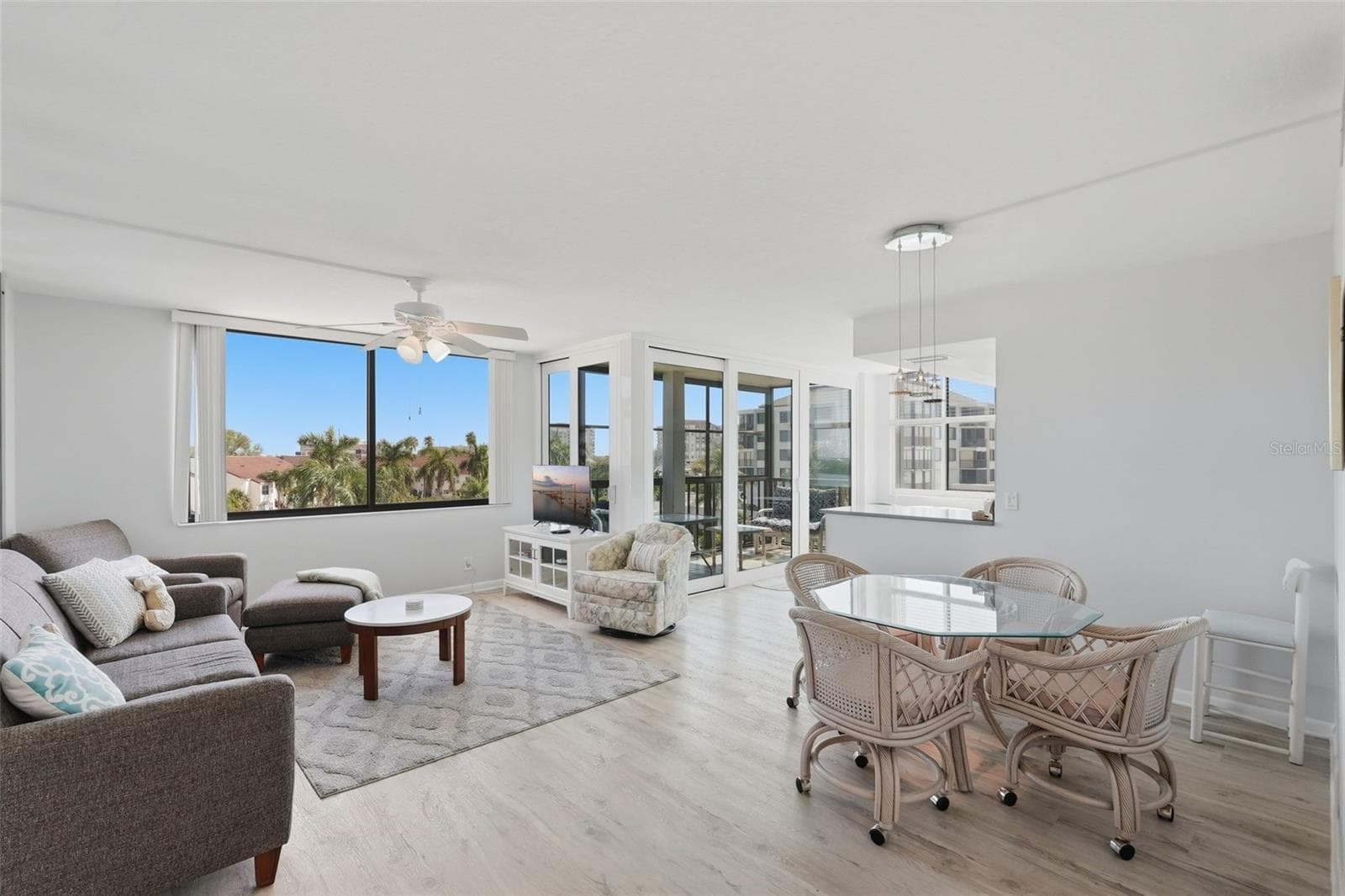 Condominium at 6357 BAHIA DEL MAR BLVD #406, ST PETERSBURG, photo 8 of 30