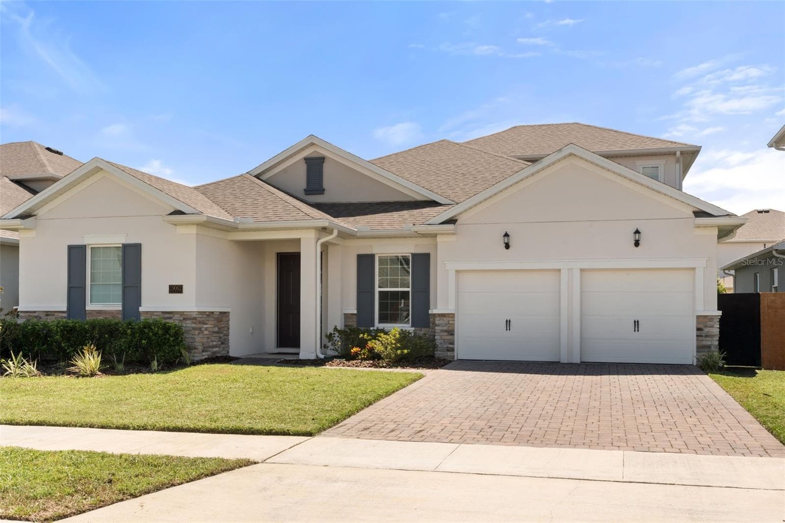 Single Family Residence at 19062 BLUELEAF ST, ORLANDO, photo 3 of 78