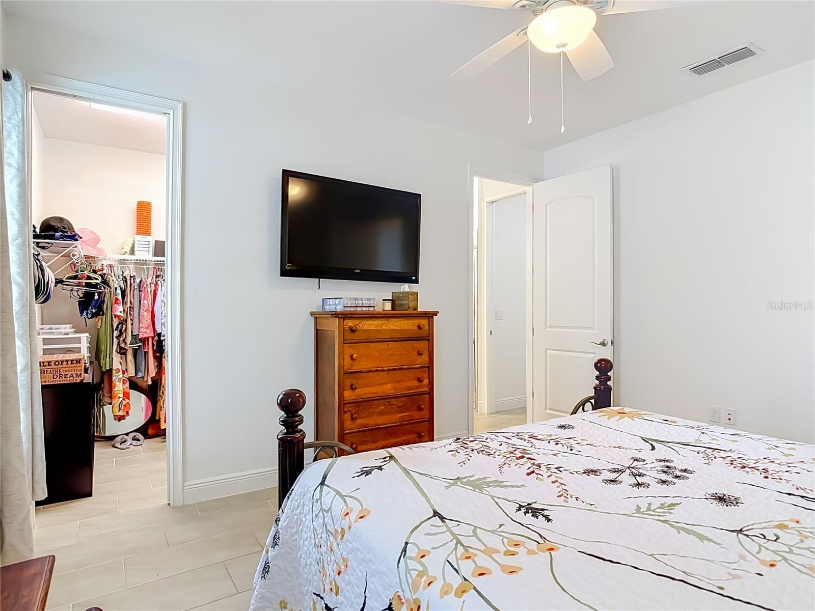Extra pocket door to closet - 1611 LADY FERN TRL, DELAND