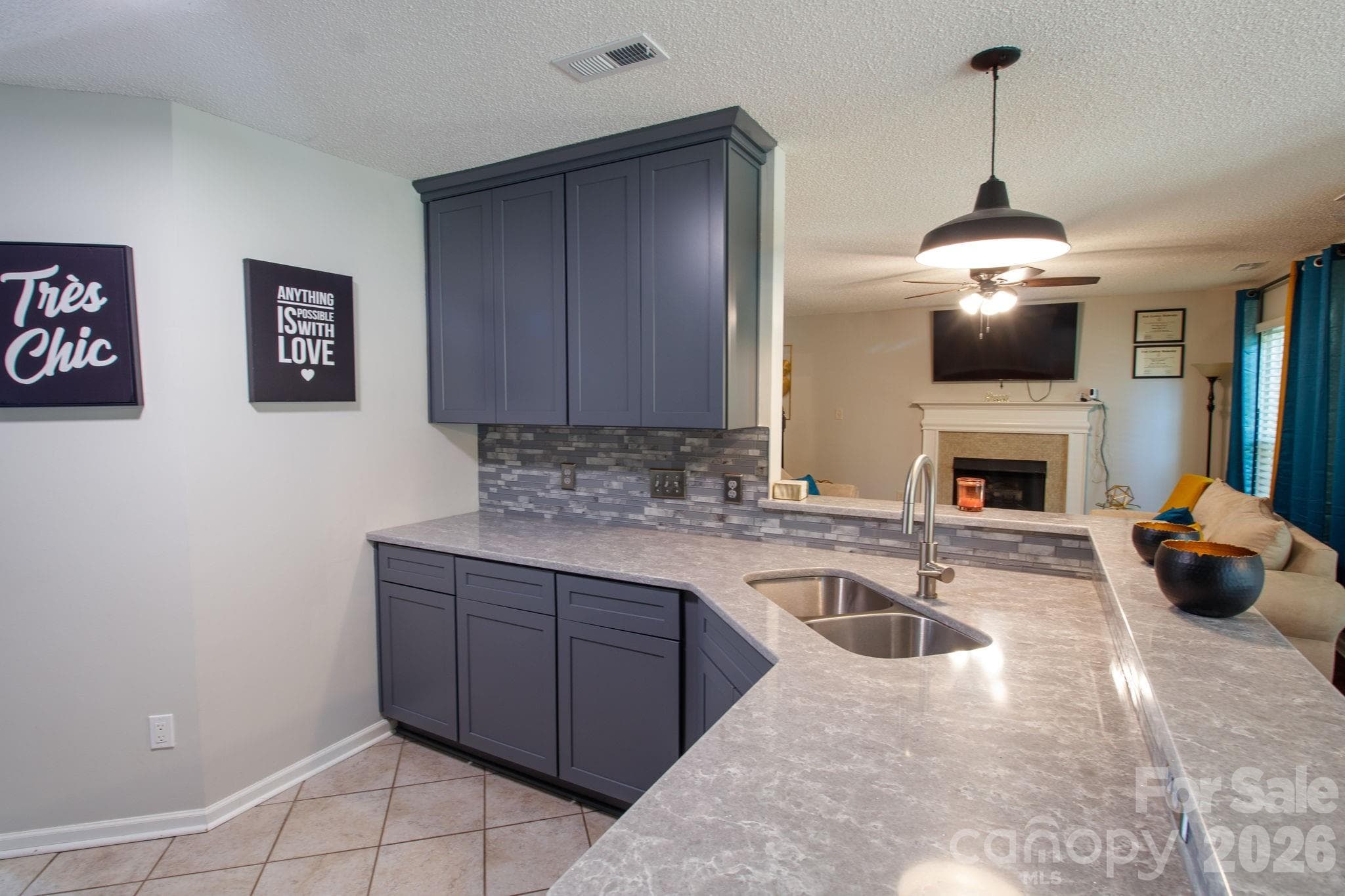 Single Family Residence at 13910 Hatton Cross Drive, Charlotte, photo 14 of 33