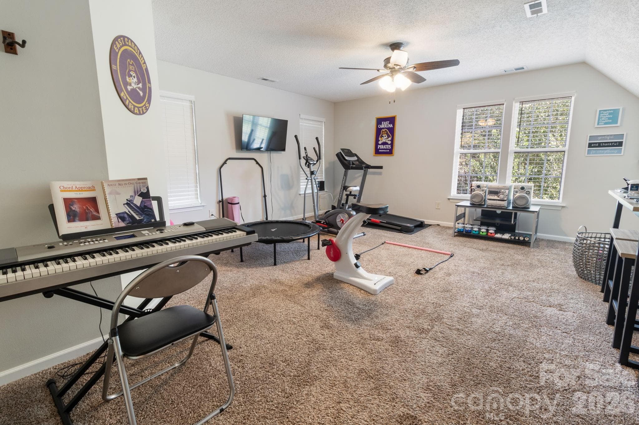 Single Family Residence at 13910 Hatton Cross Drive, Charlotte, photo 27 of 33