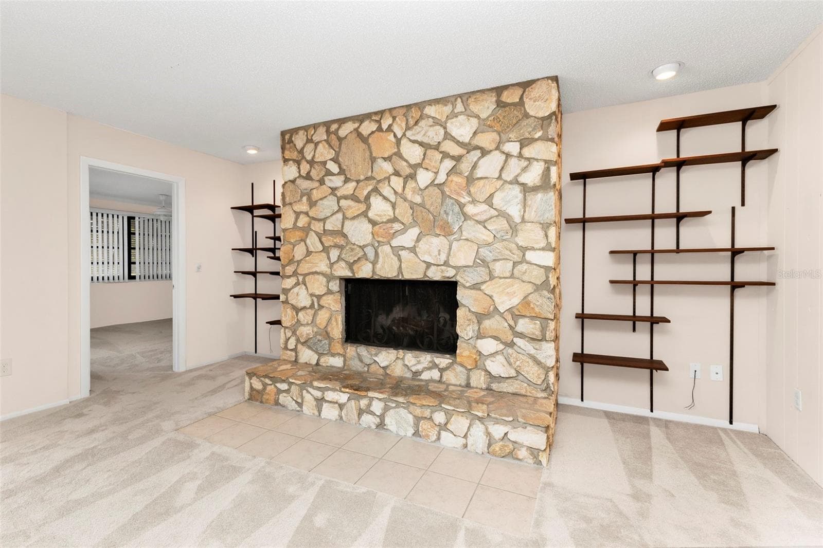 Large greatroom - 26212 MADRAS CT, PUNTA GORDA