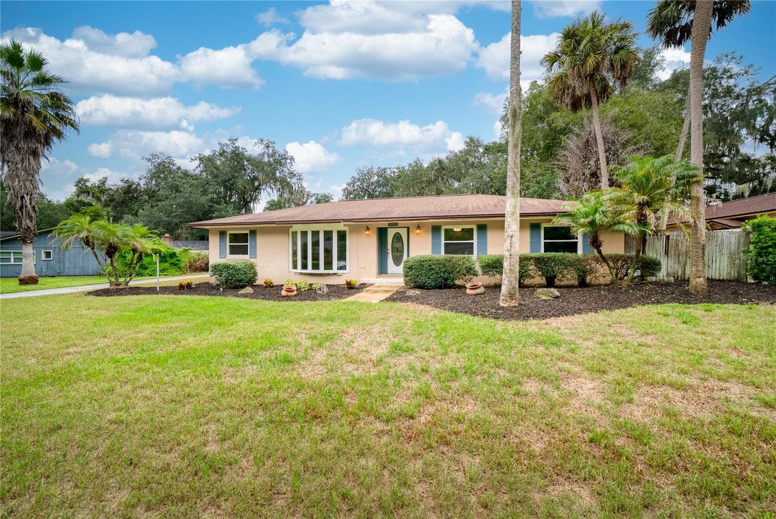 Single Family Residence at 383 PALM DR, OVIEDO, photo 2 of 35