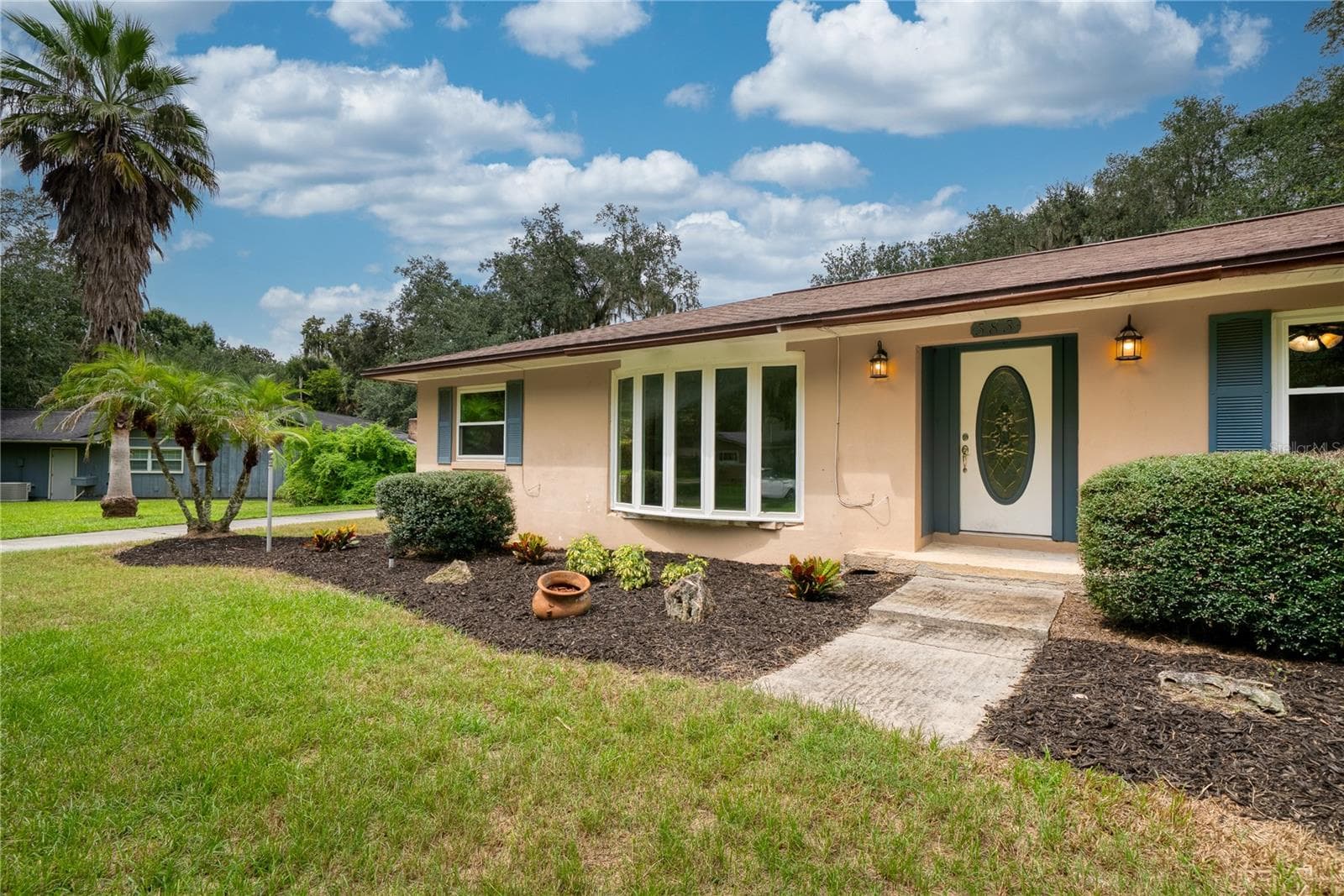 Single Family Residence at 383 PALM DR, OVIEDO, photo 3 of 35