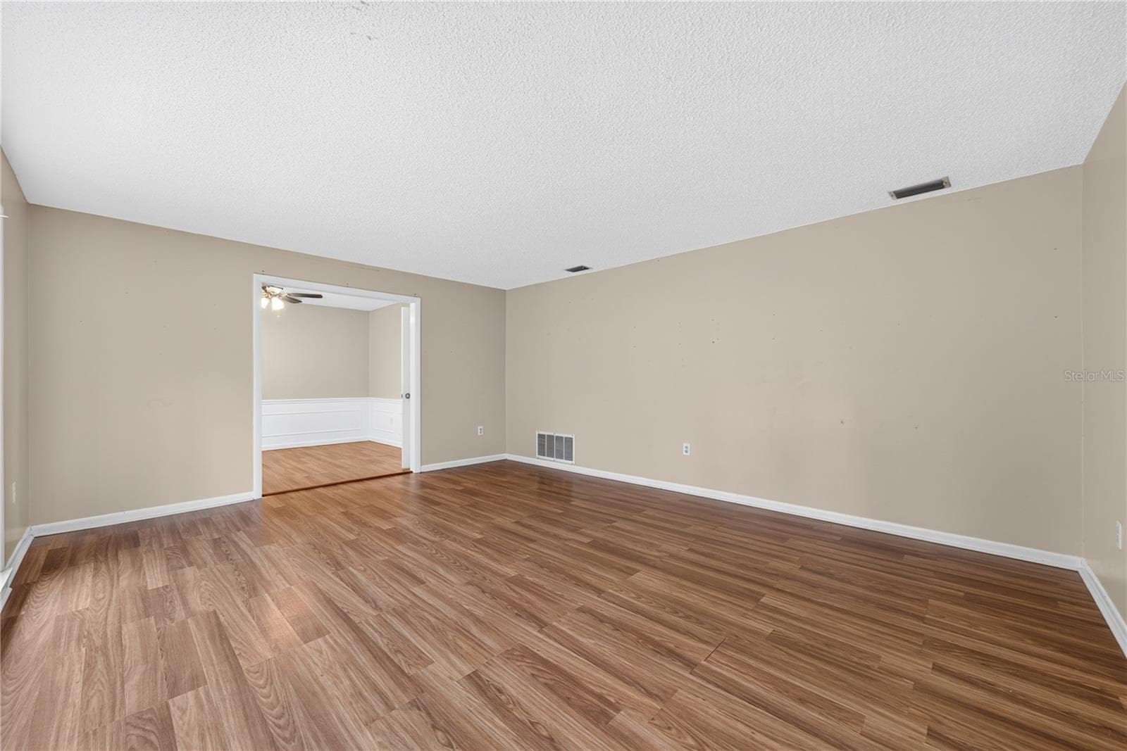 Single Family Residence at 383 PALM DR, OVIEDO, photo 7 of 35