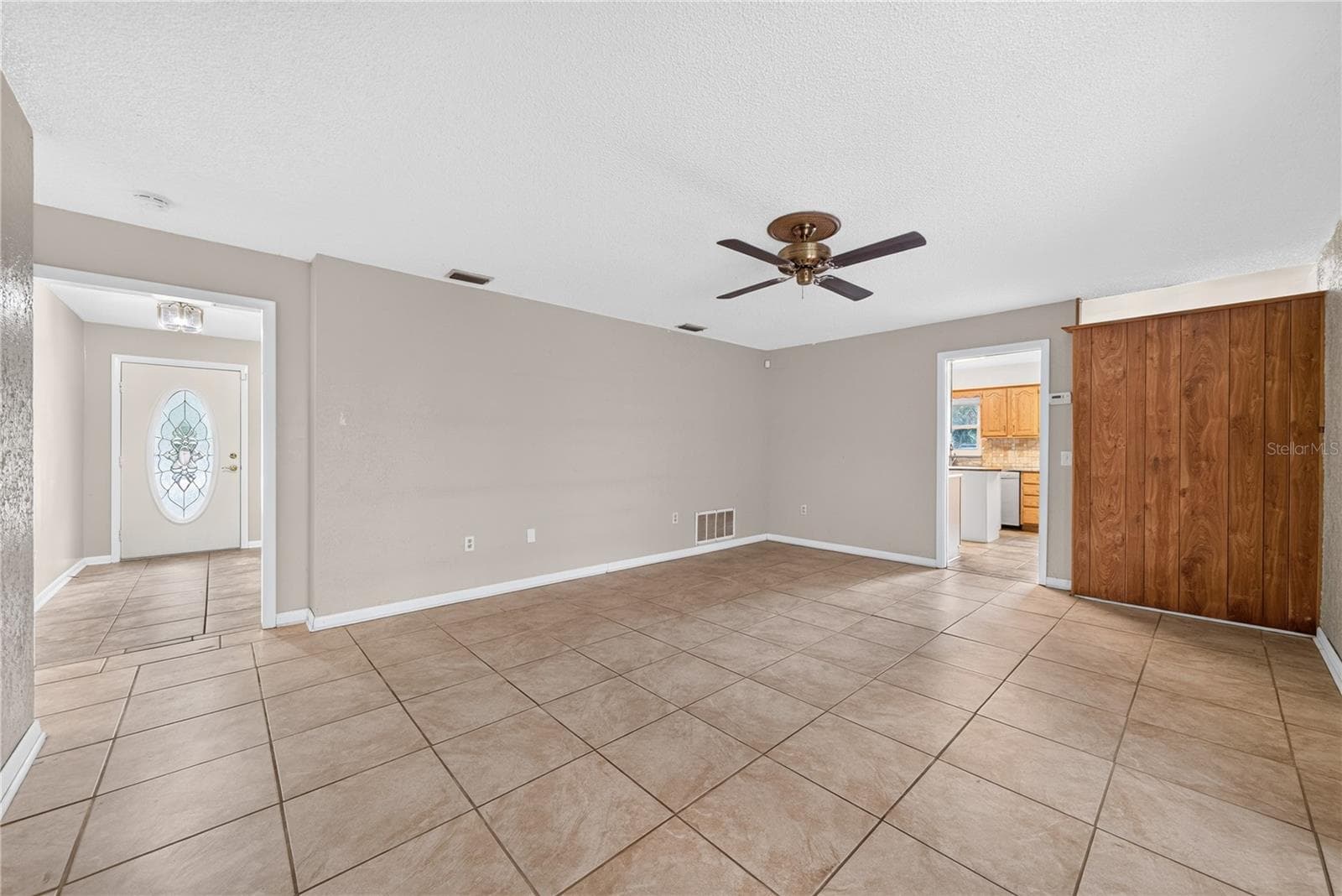 Single Family Residence at 383 PALM DR, OVIEDO, photo 17 of 35