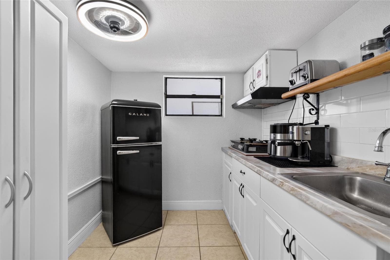 Kitchenette connected to Bedroom Three - 1727 WAIKIKI WAY, TAMPA