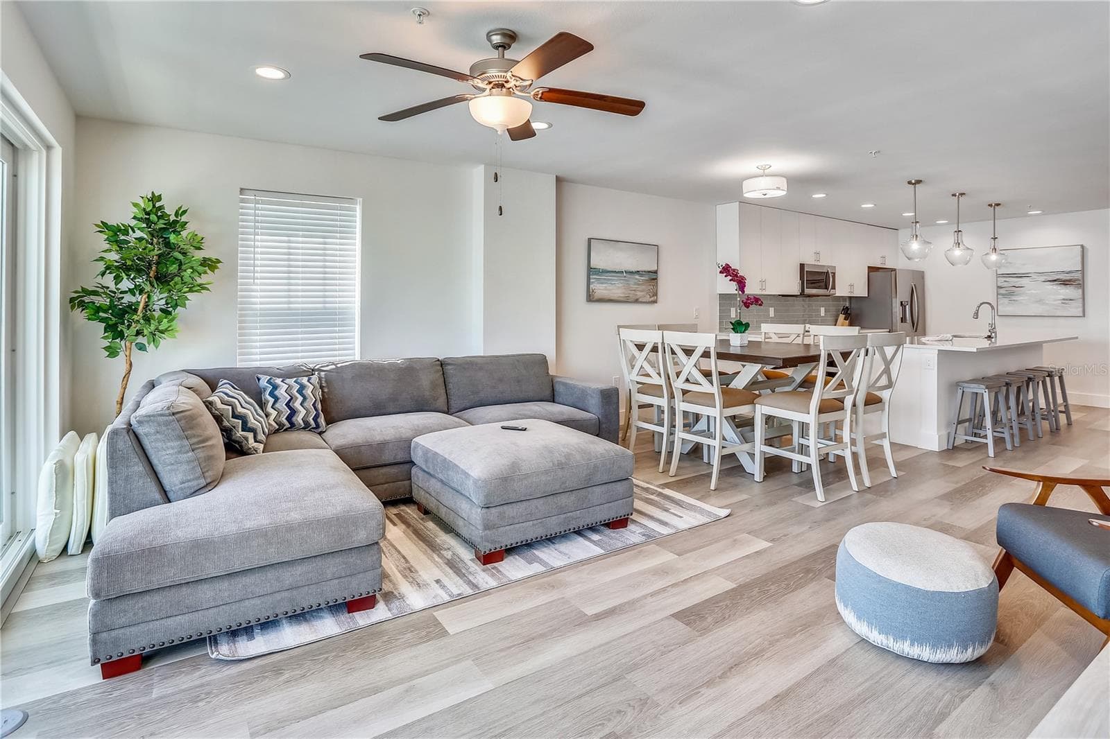 Condominium at 15305 1ST ST E #305, MADEIRA BEACH, photo 5 of 34