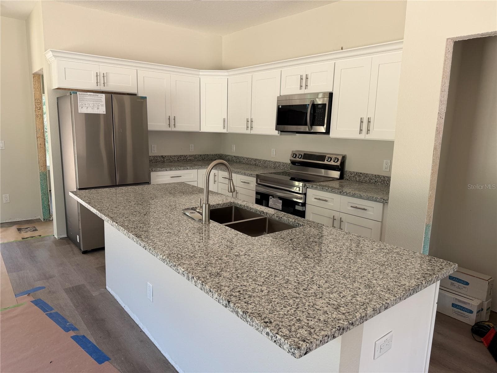 Single Family Residence at 34281 MANUEL ST, WEBSTER, photo 5 of 20