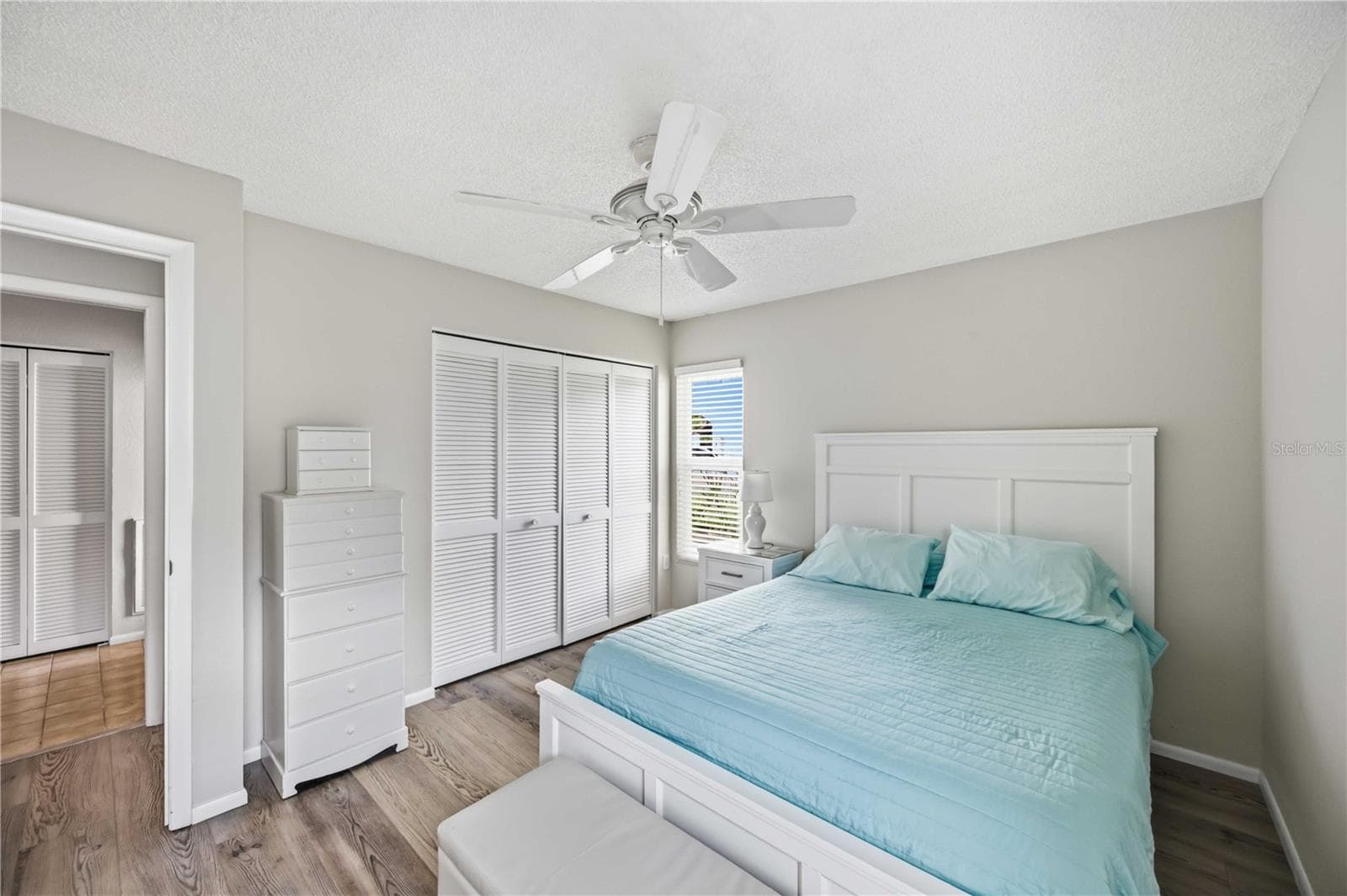 Guest Bedroom - 680 LINDEN DR, ENGLEWOOD