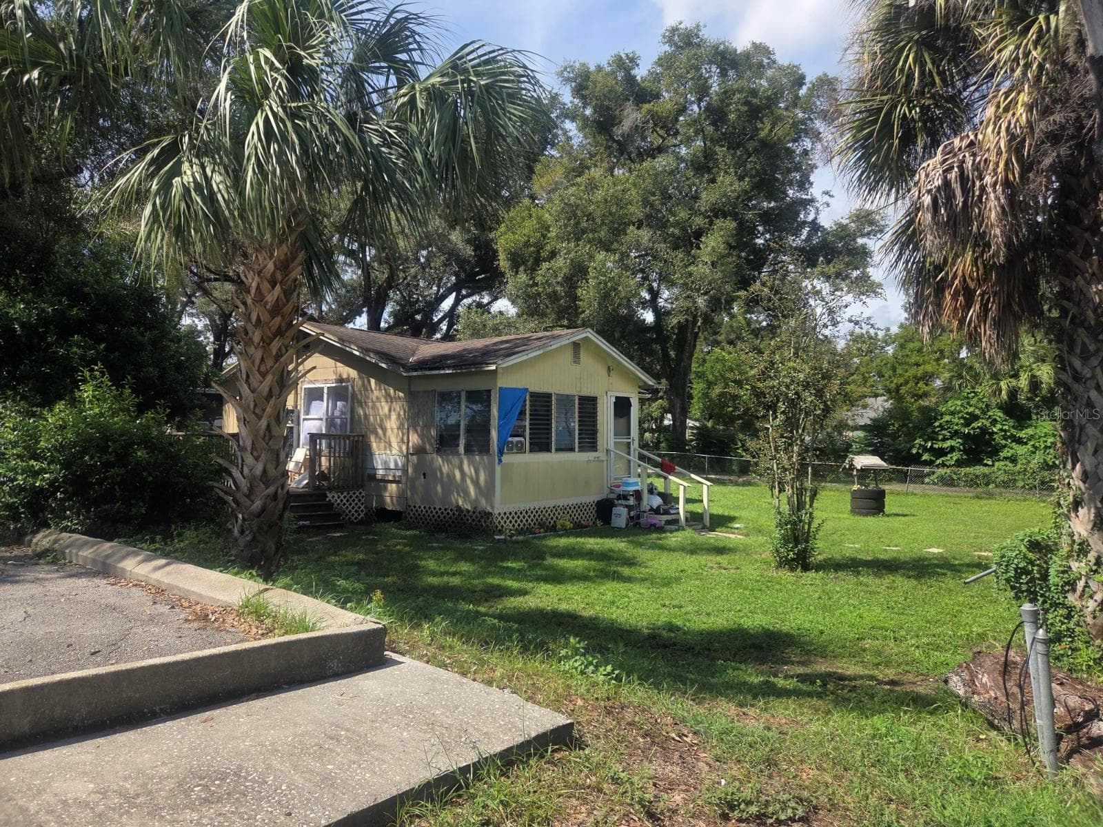 Single Family Residence at 10507 MAIN ST, THONOTOSASSA, photo 2 of 4